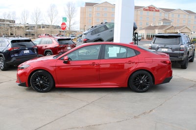 2025 Toyota Camry SE