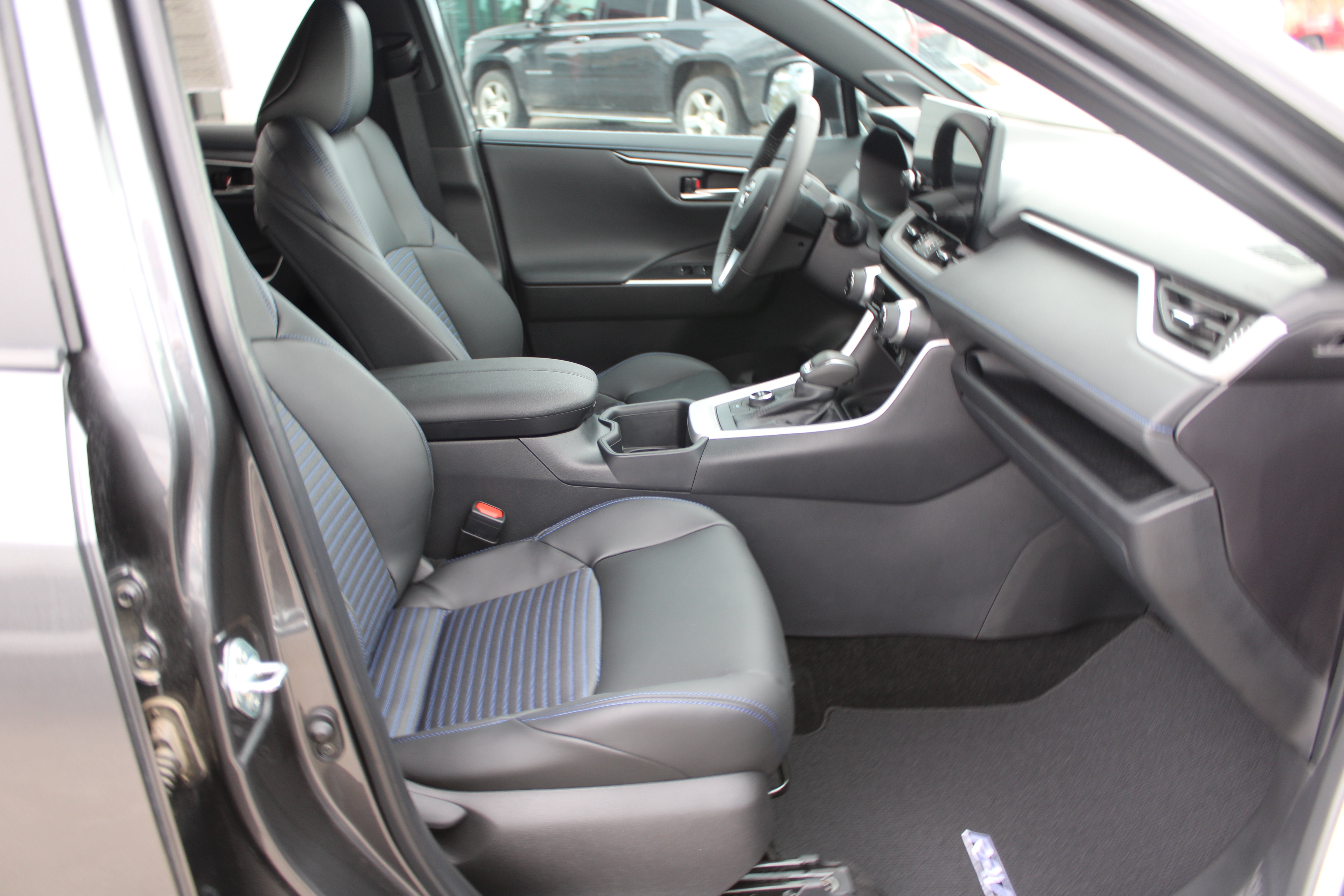 2025 Toyota RAV4 Hybrid XSE