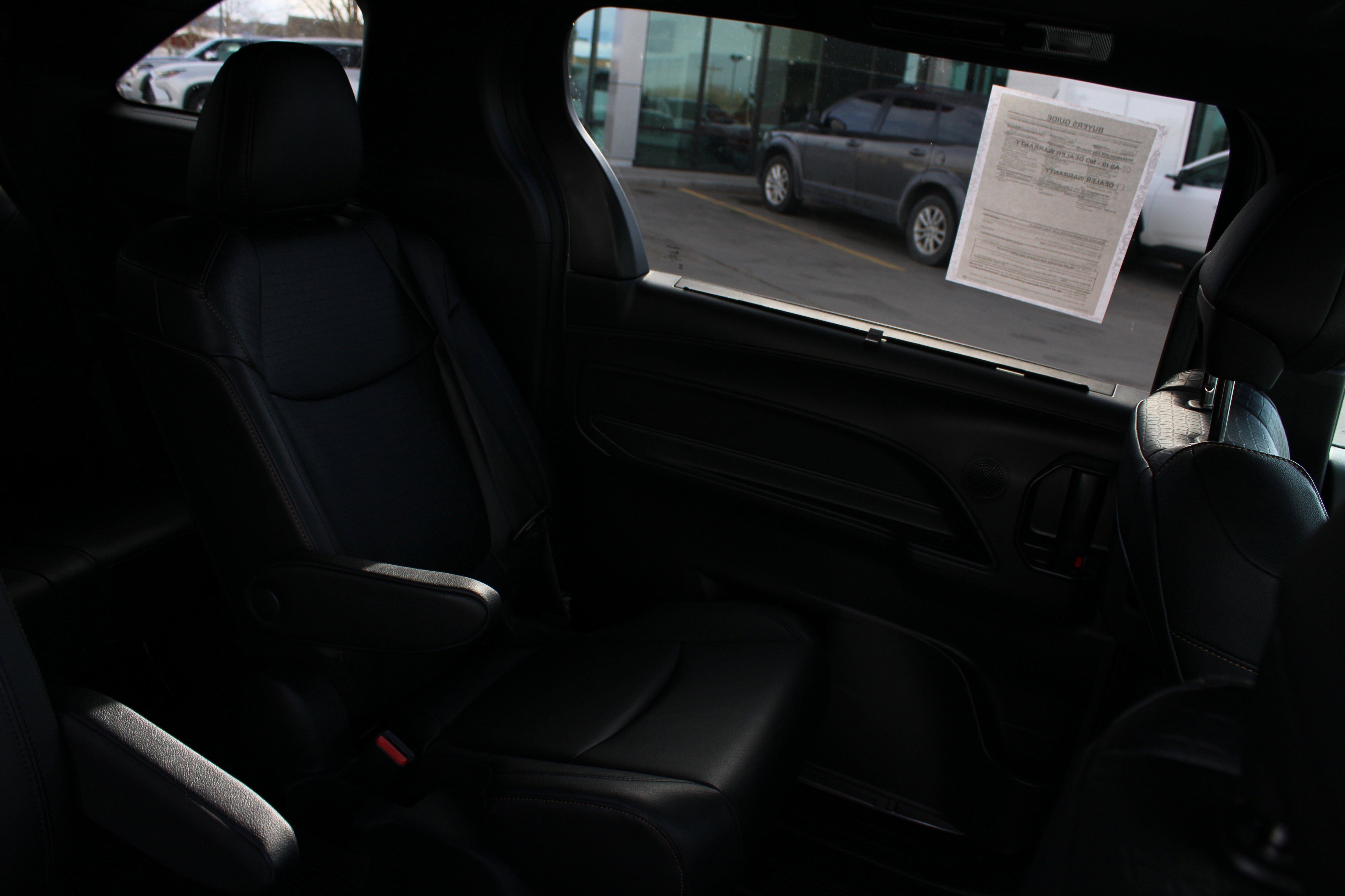 2025 Toyota Sienna Woodland Edition