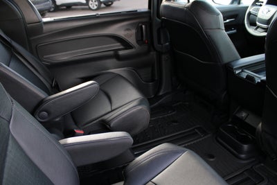 2025 Toyota Sienna Woodland Edition