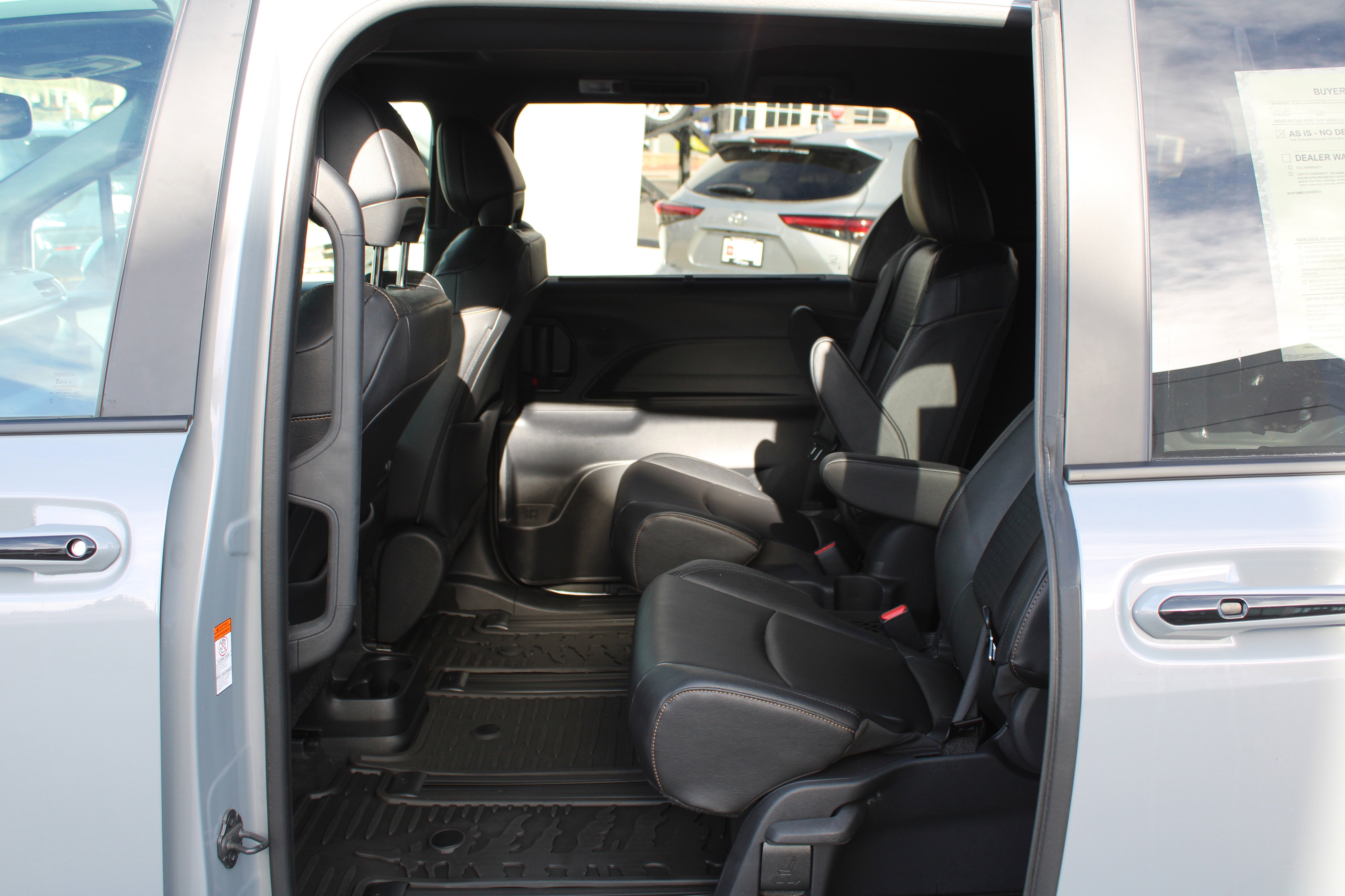 2025 Toyota Sienna Woodland Edition