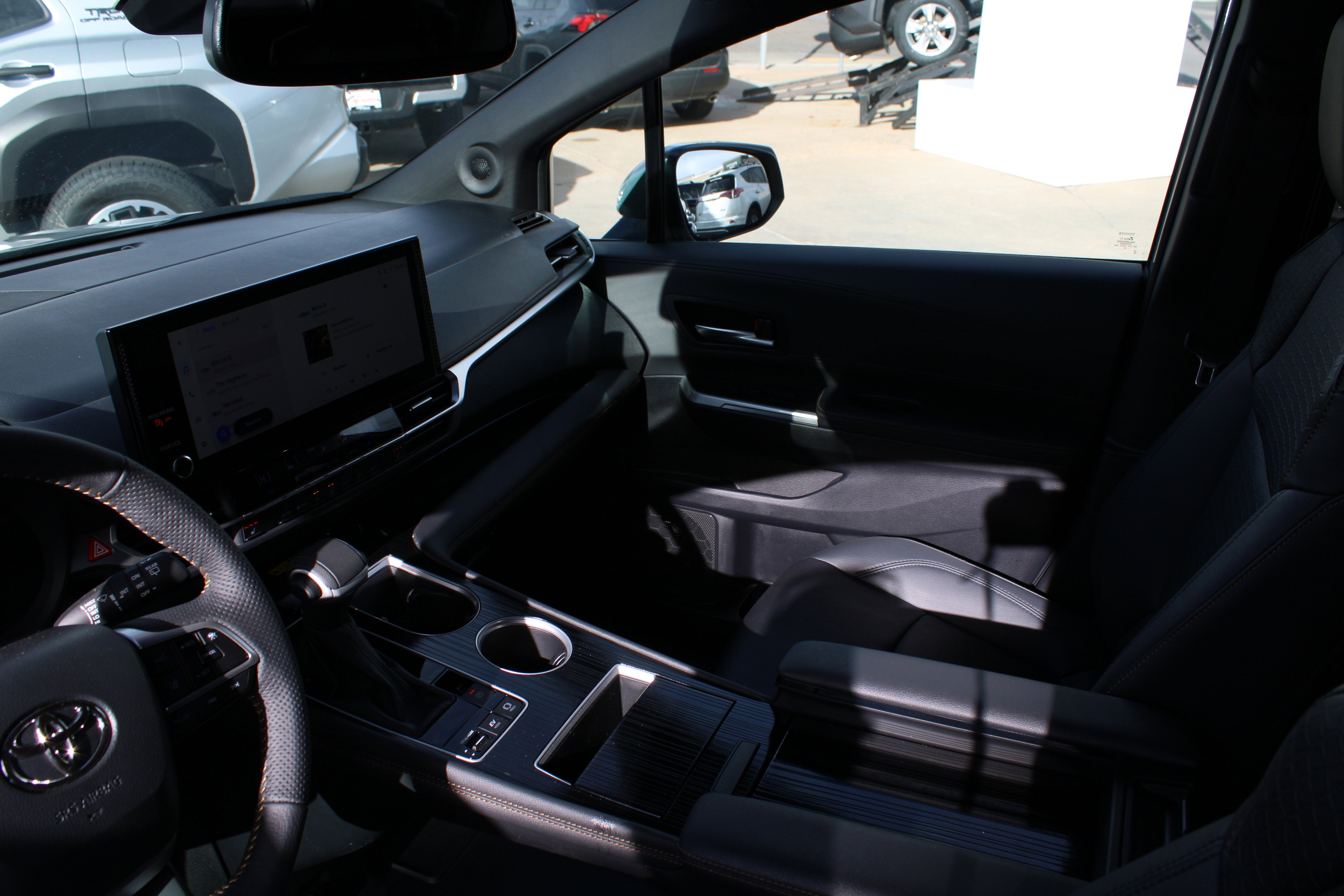 2025 Toyota Sienna Woodland Edition