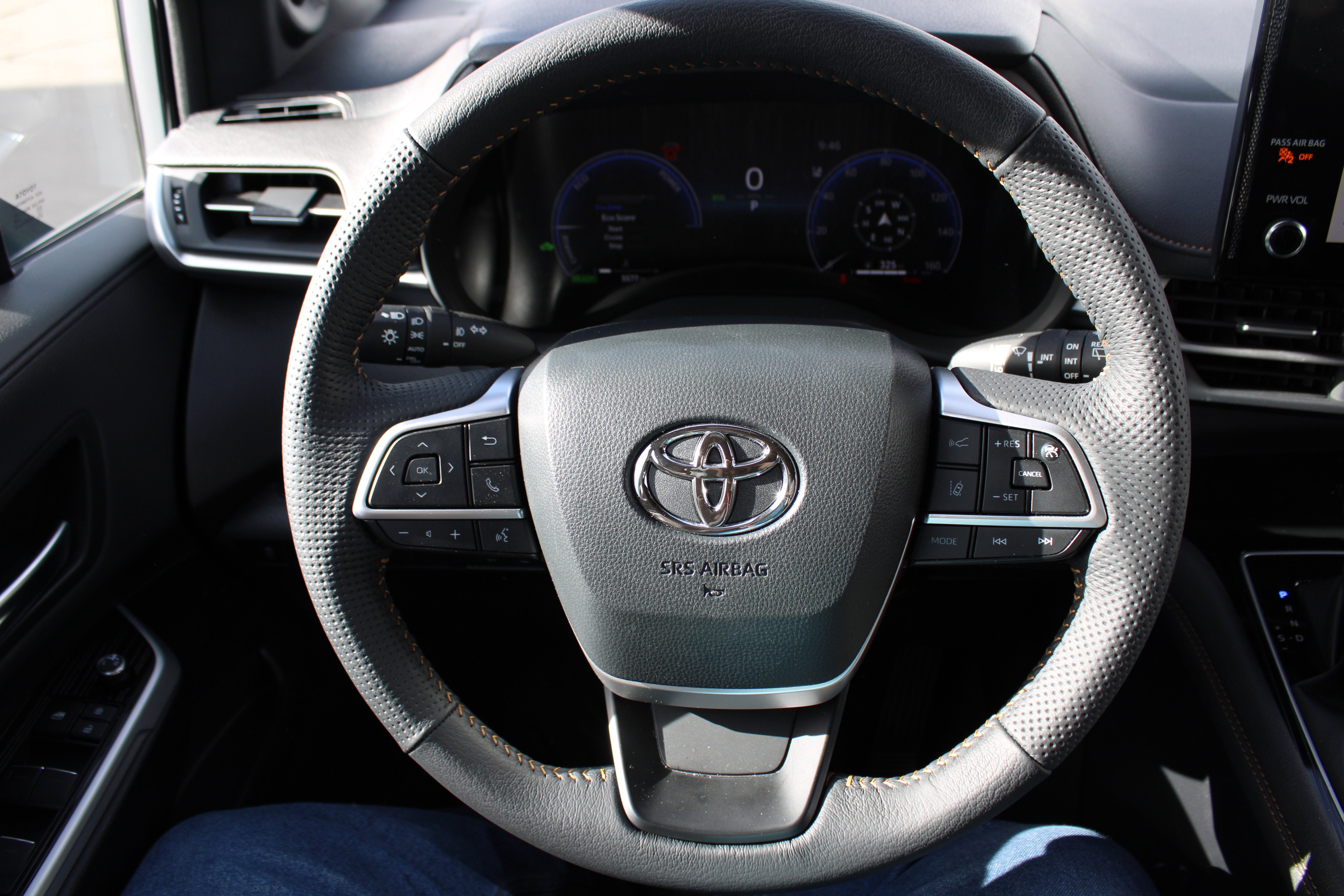 2025 Toyota Sienna Woodland Edition