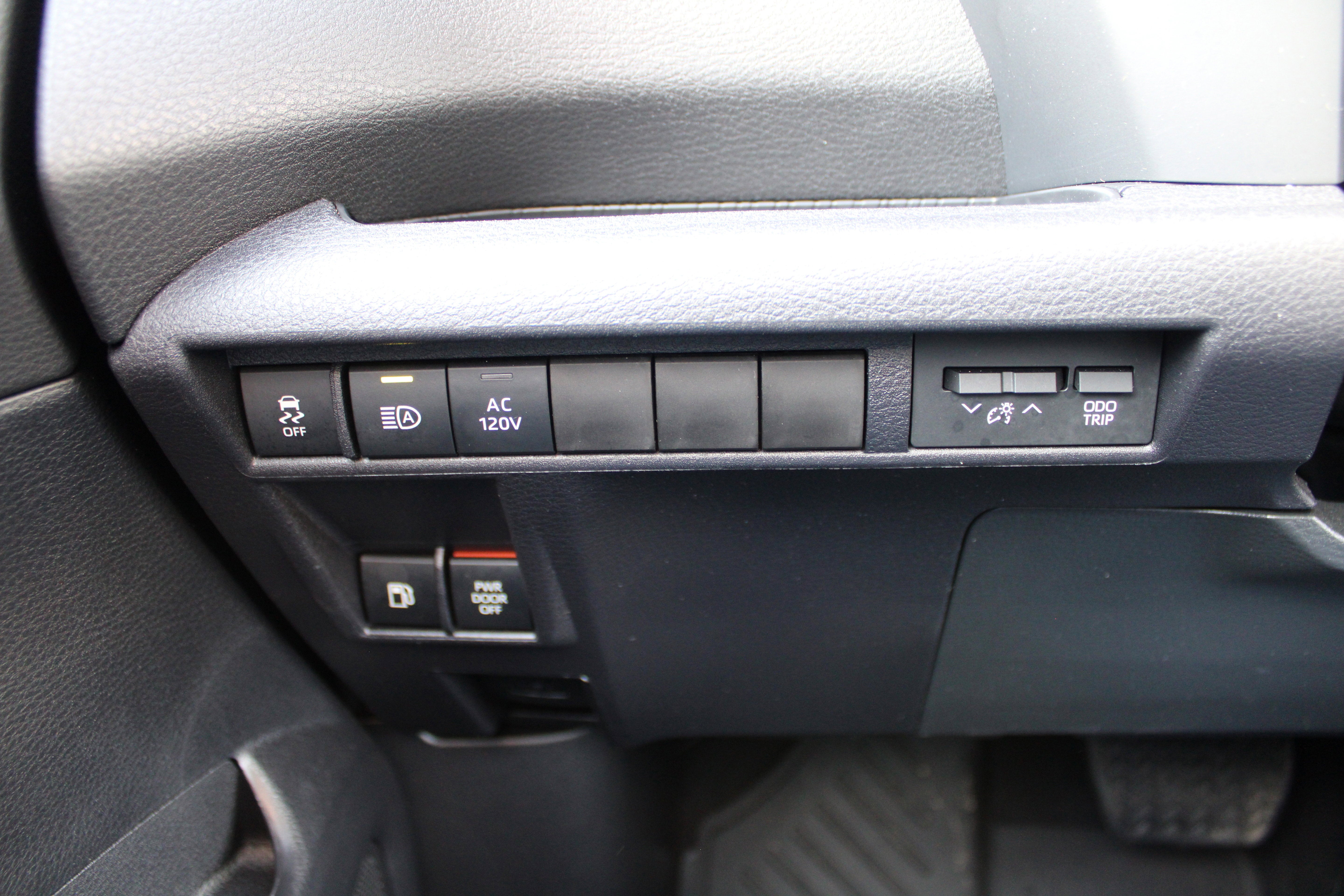 2025 Toyota Sienna Woodland Edition