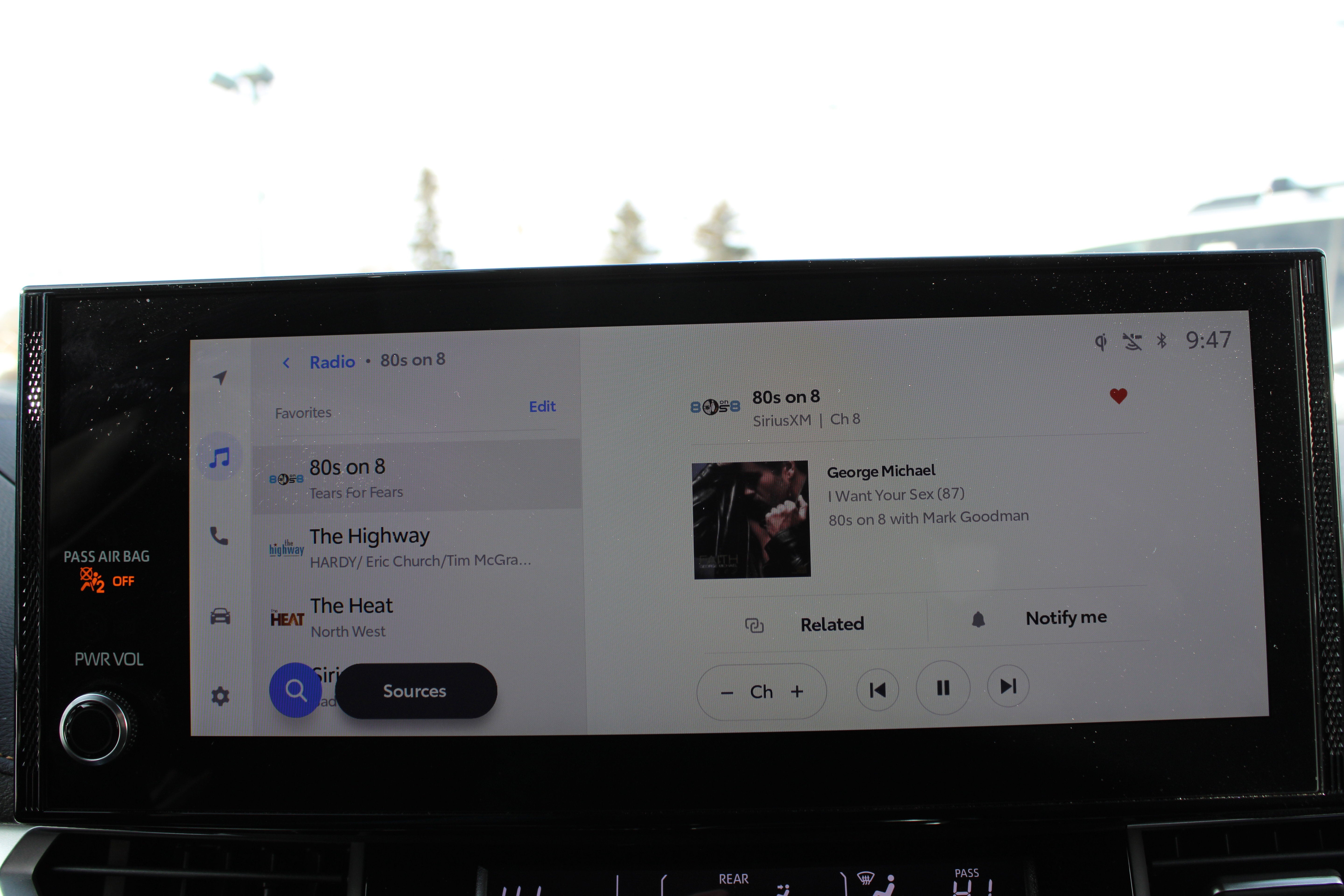 2025 Toyota Sienna Woodland Edition