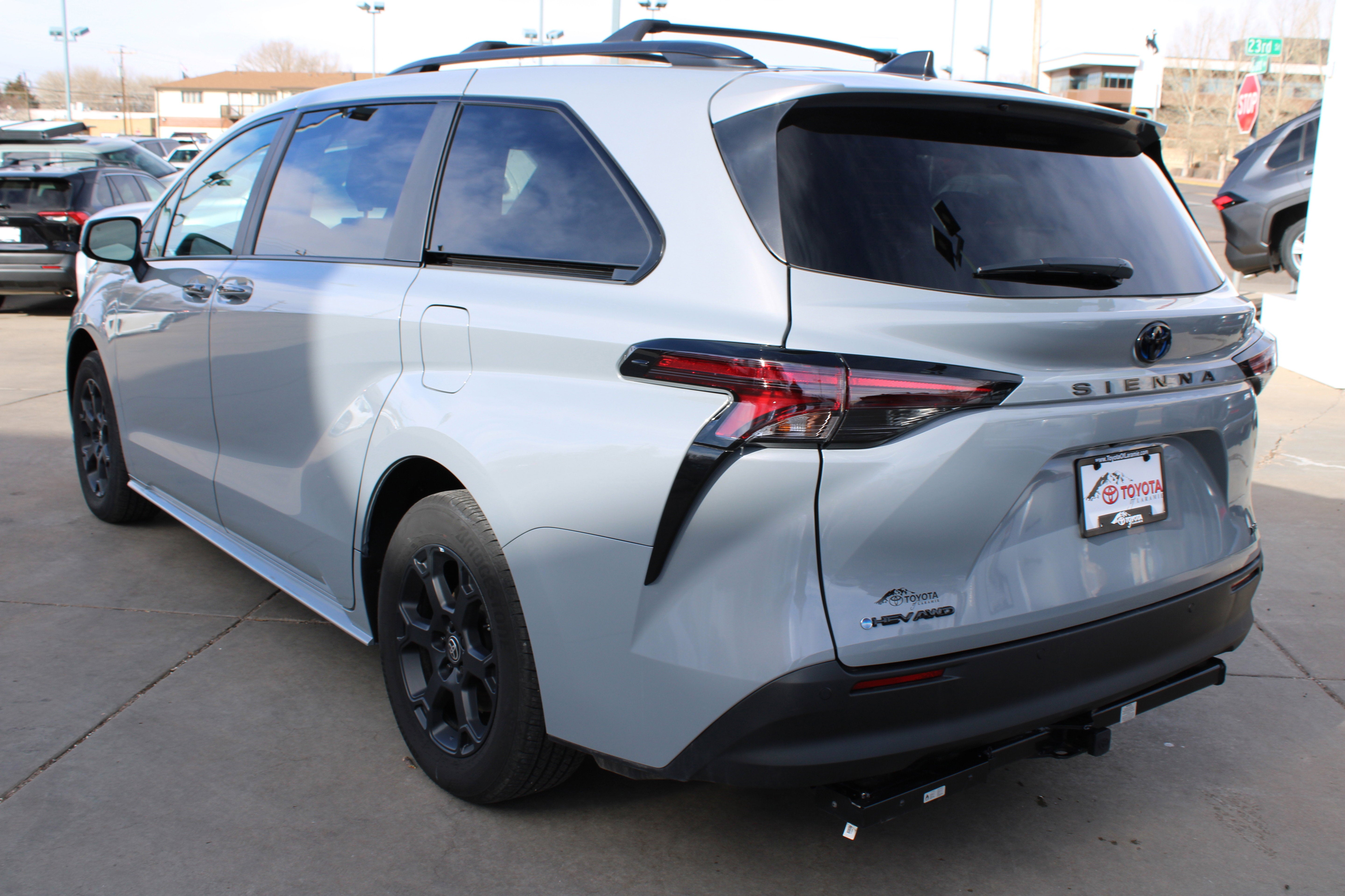2025 Toyota Sienna Woodland Edition