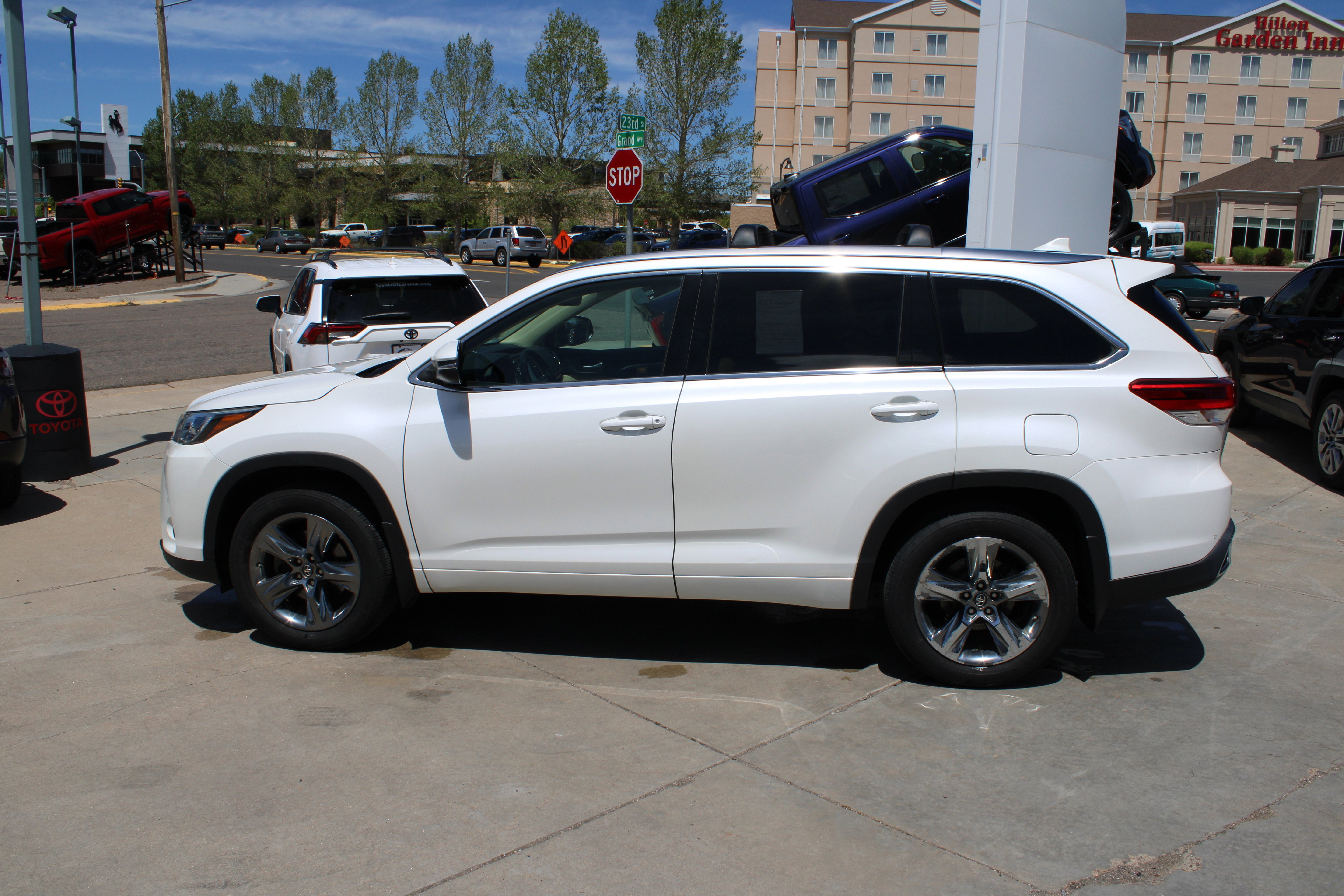 2017 Toyota Highlander Limited Platinum