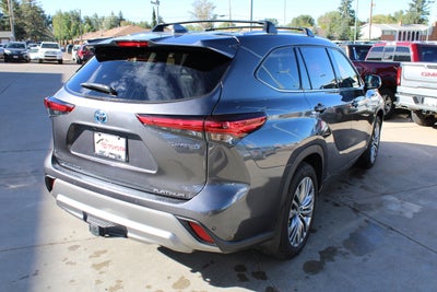 2021 Toyota Highlander Hybrid Platinum