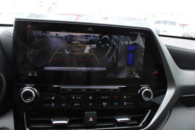 2022 Toyota Highlander Hybrid Platinum