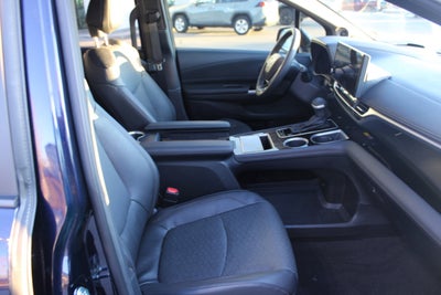 2025 Toyota Sienna Platinum