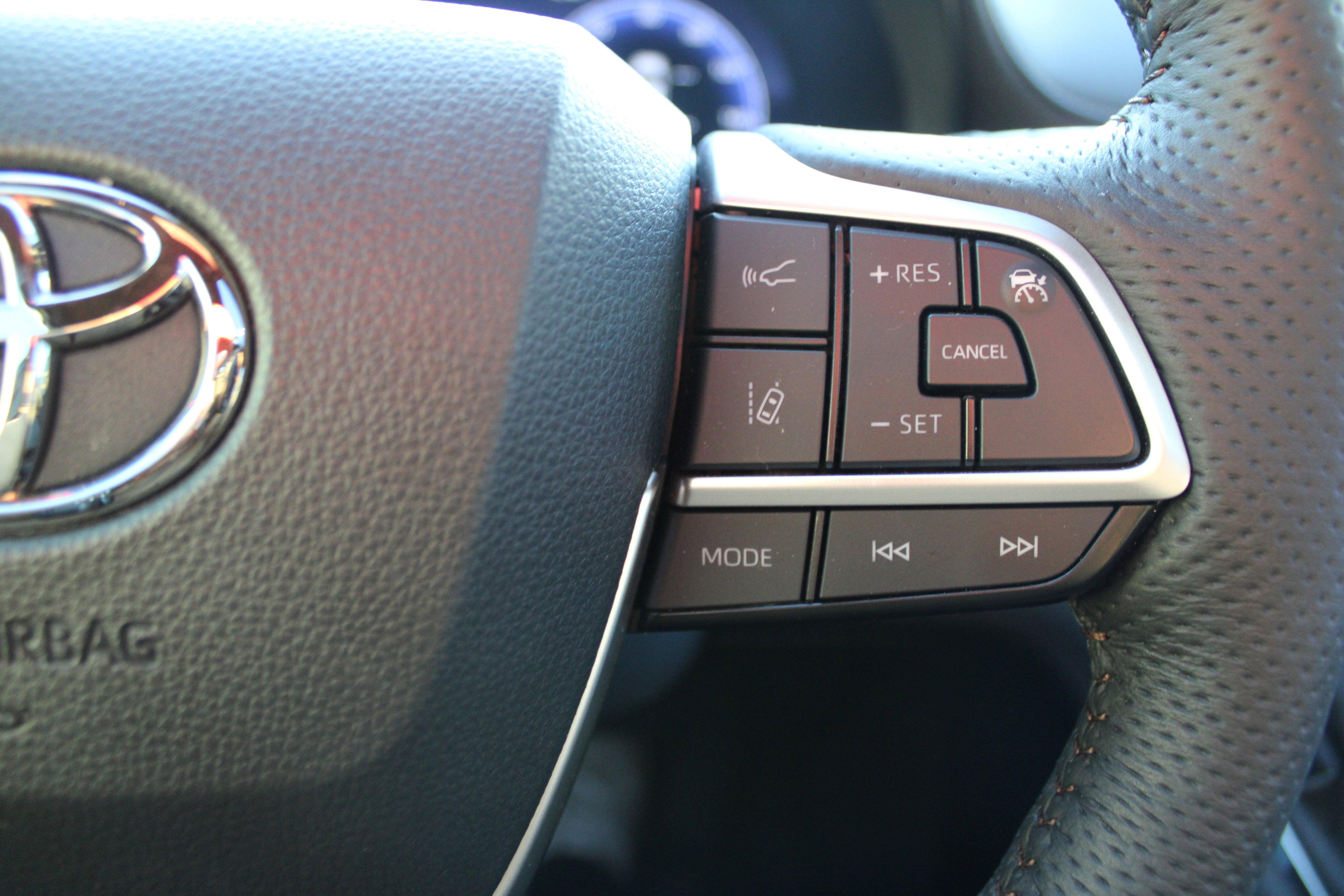 2025 Toyota Sienna Platinum