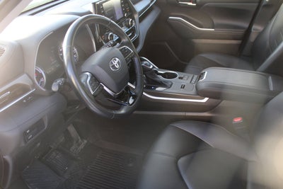 2021 Toyota Highlander Hybrid XLE