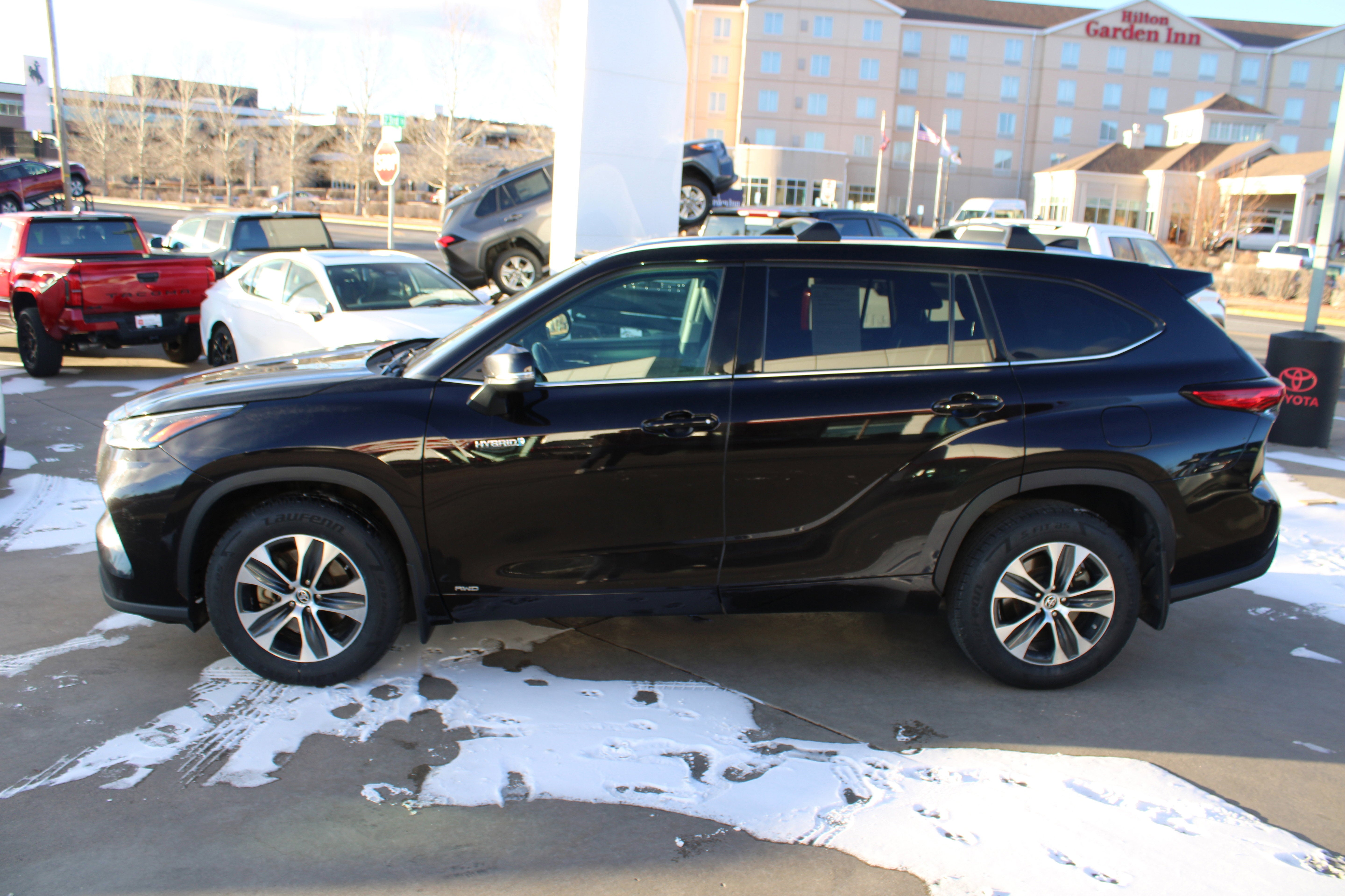 2021 Toyota Highlander Hybrid XLE