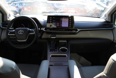 2021 Toyota Sienna XLE