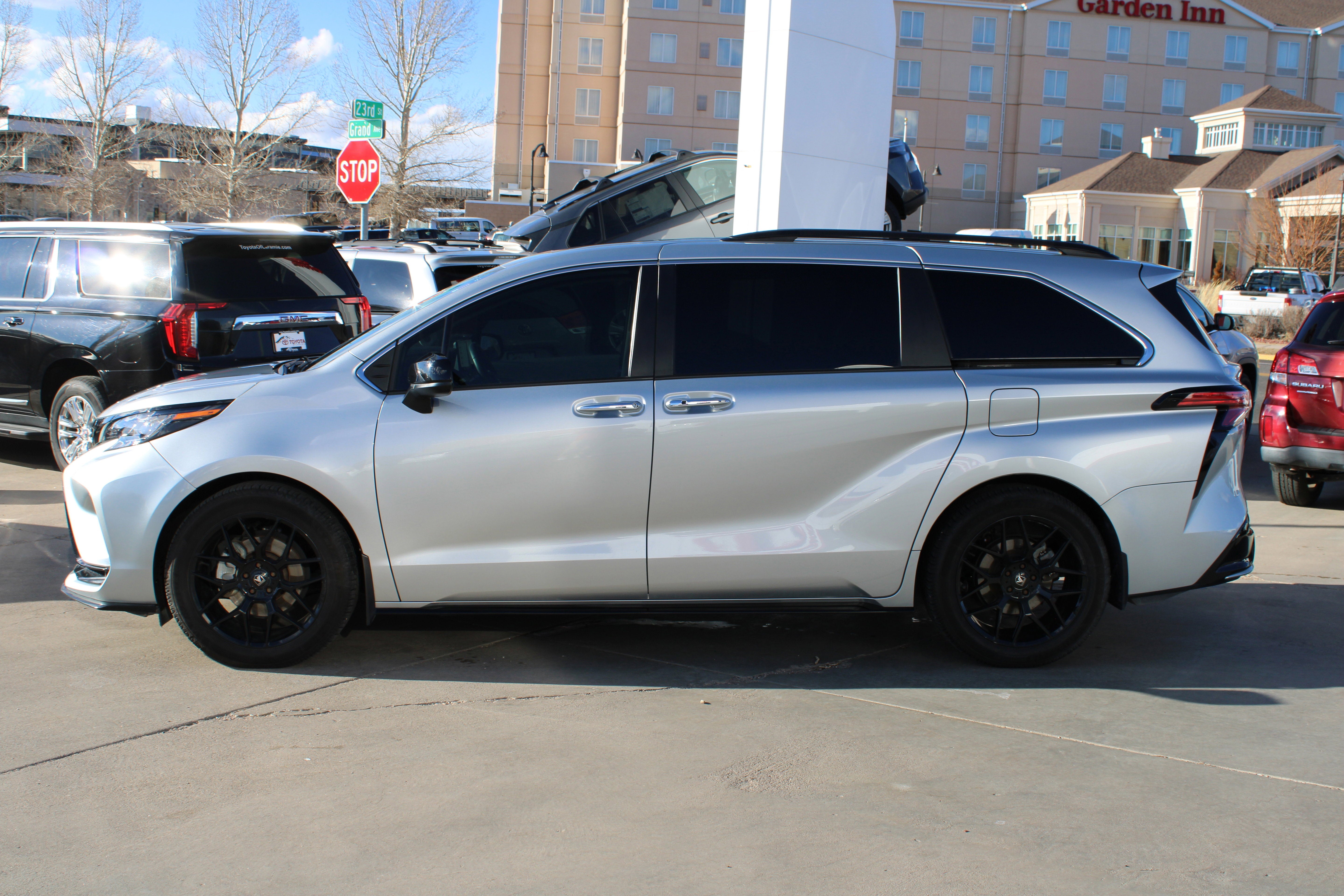 2021 Toyota Sienna XLE