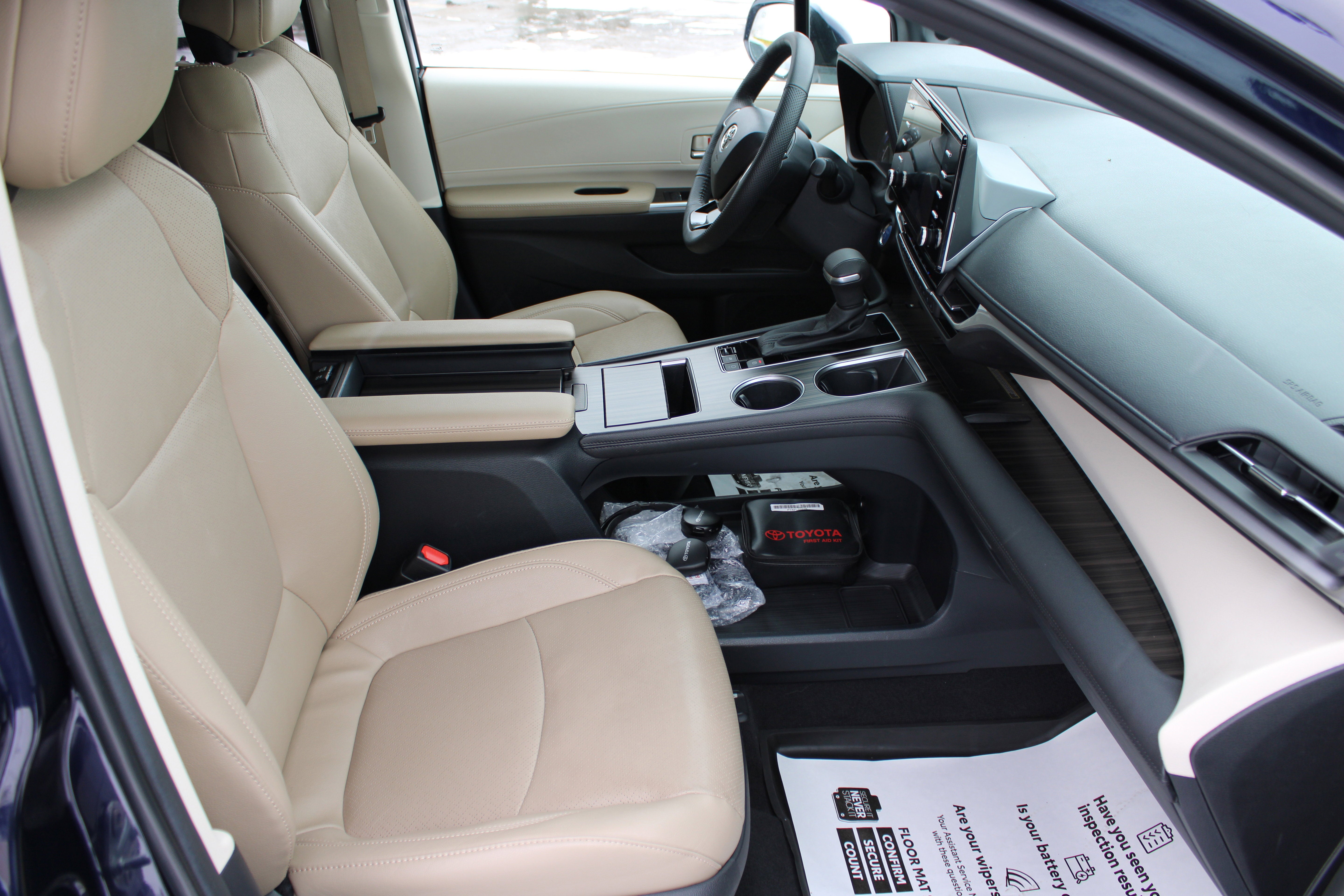 2023 Toyota Sienna Limited