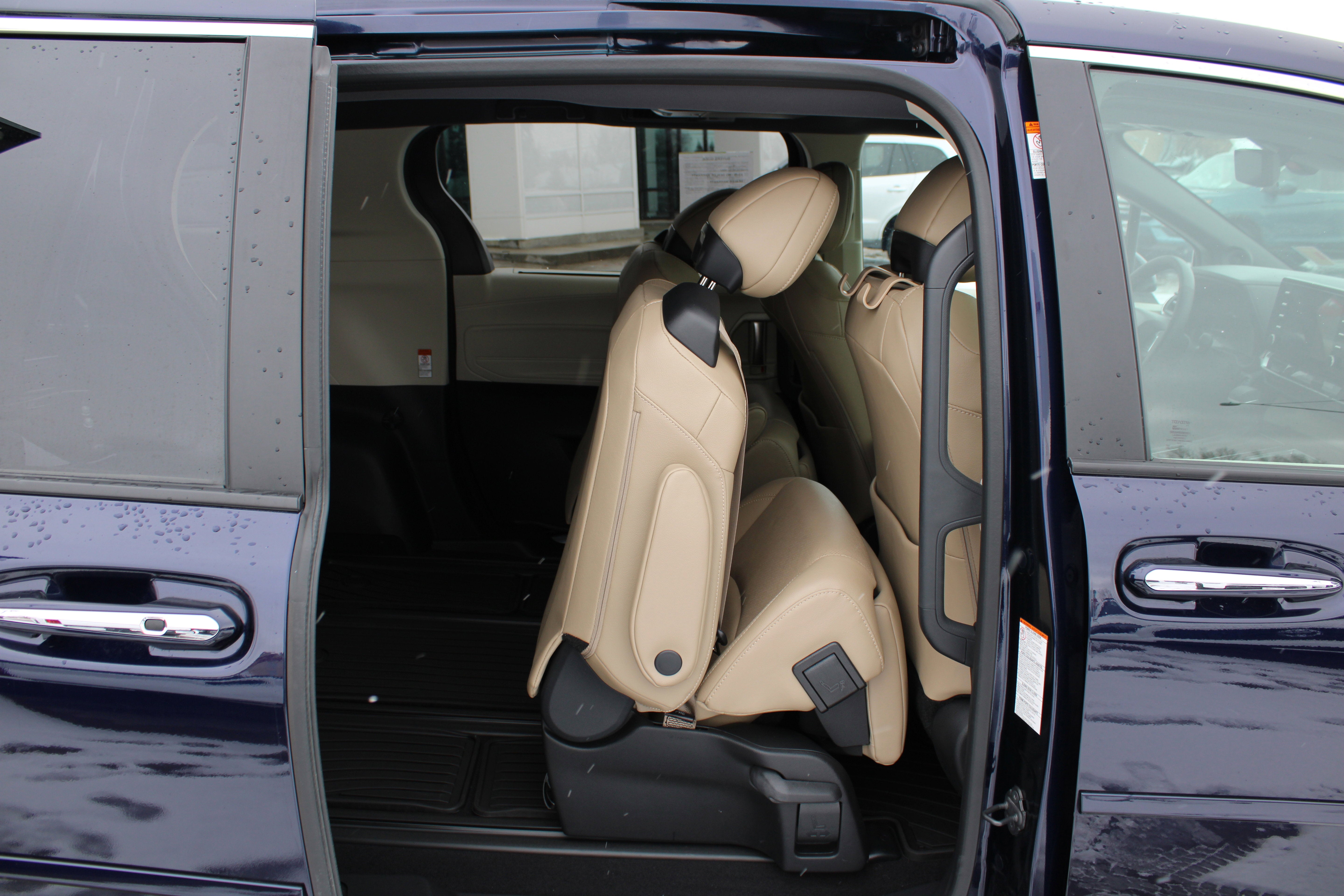 2023 Toyota Sienna Limited