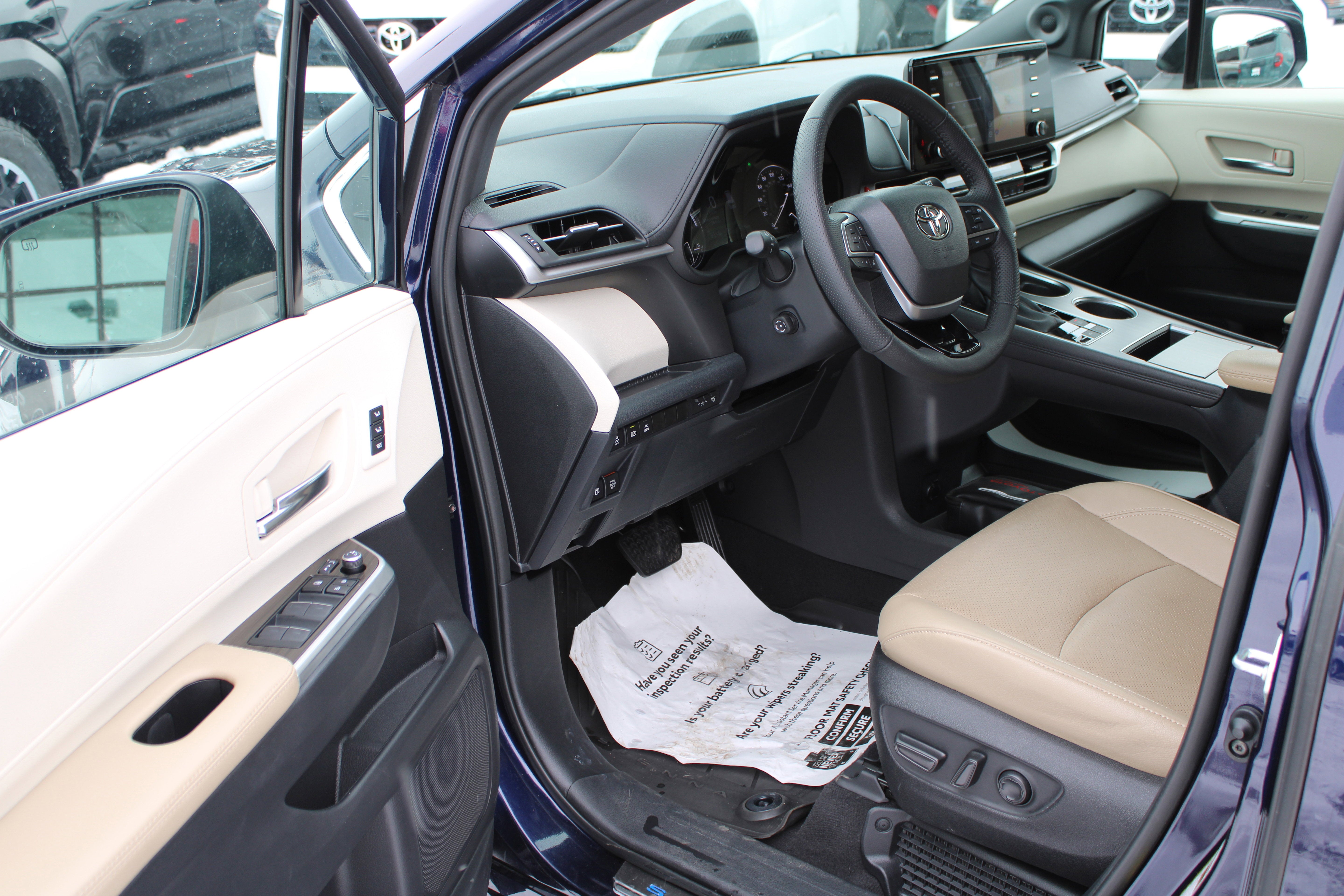 2023 Toyota Sienna Limited