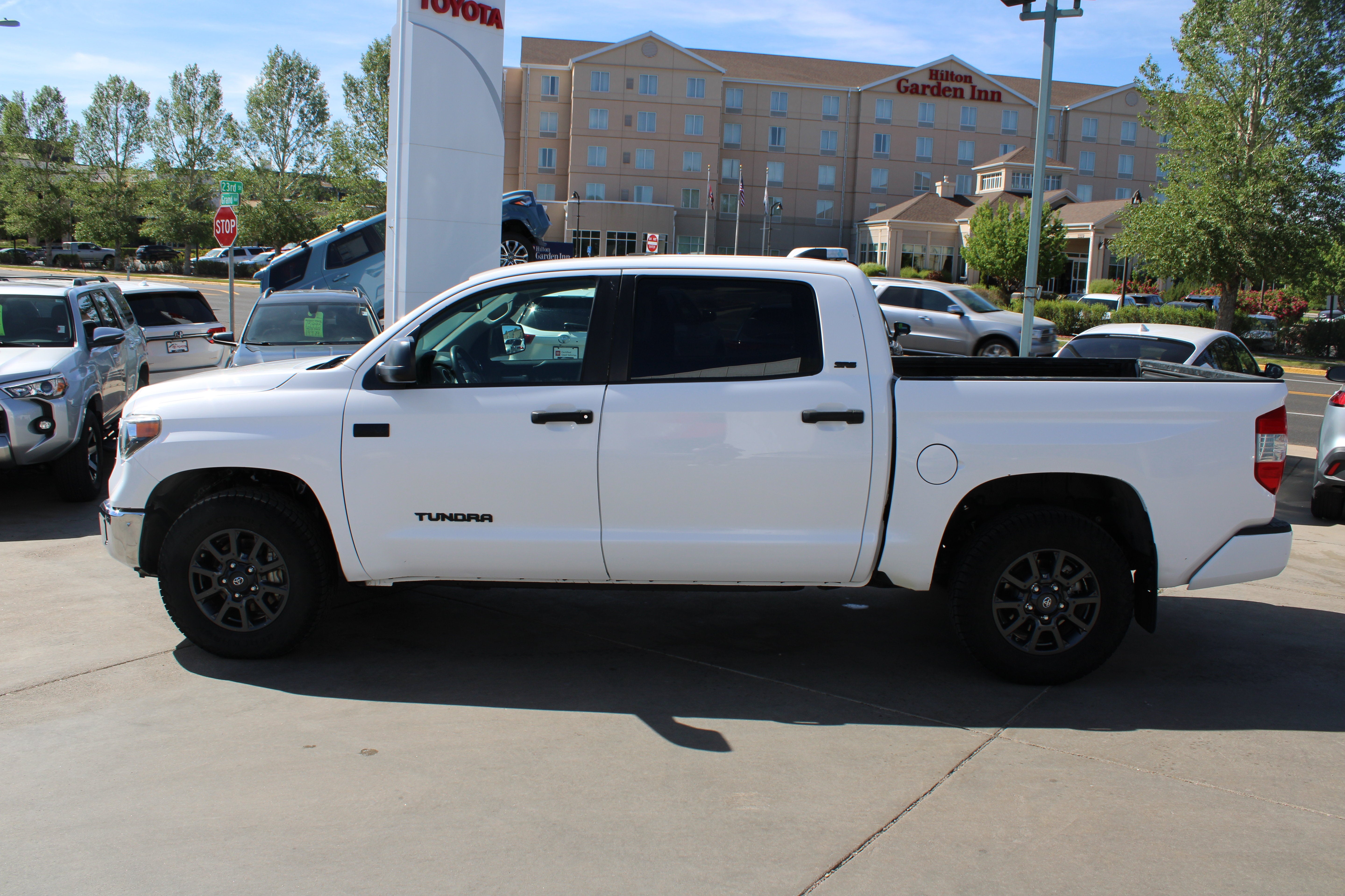 2021 Toyota Tundra 4WD SR5