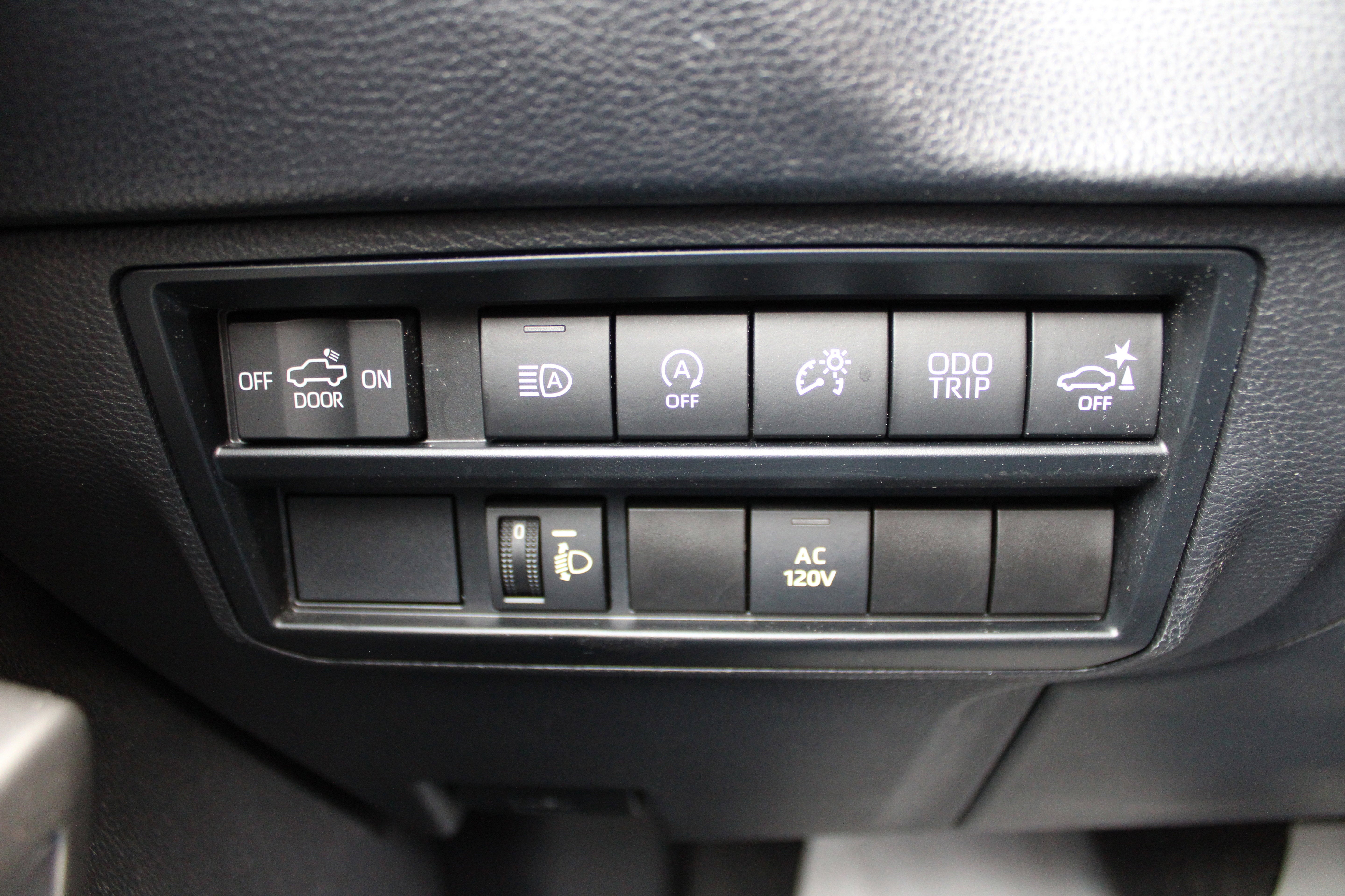 2023 Toyota Tundra 4WD SR5