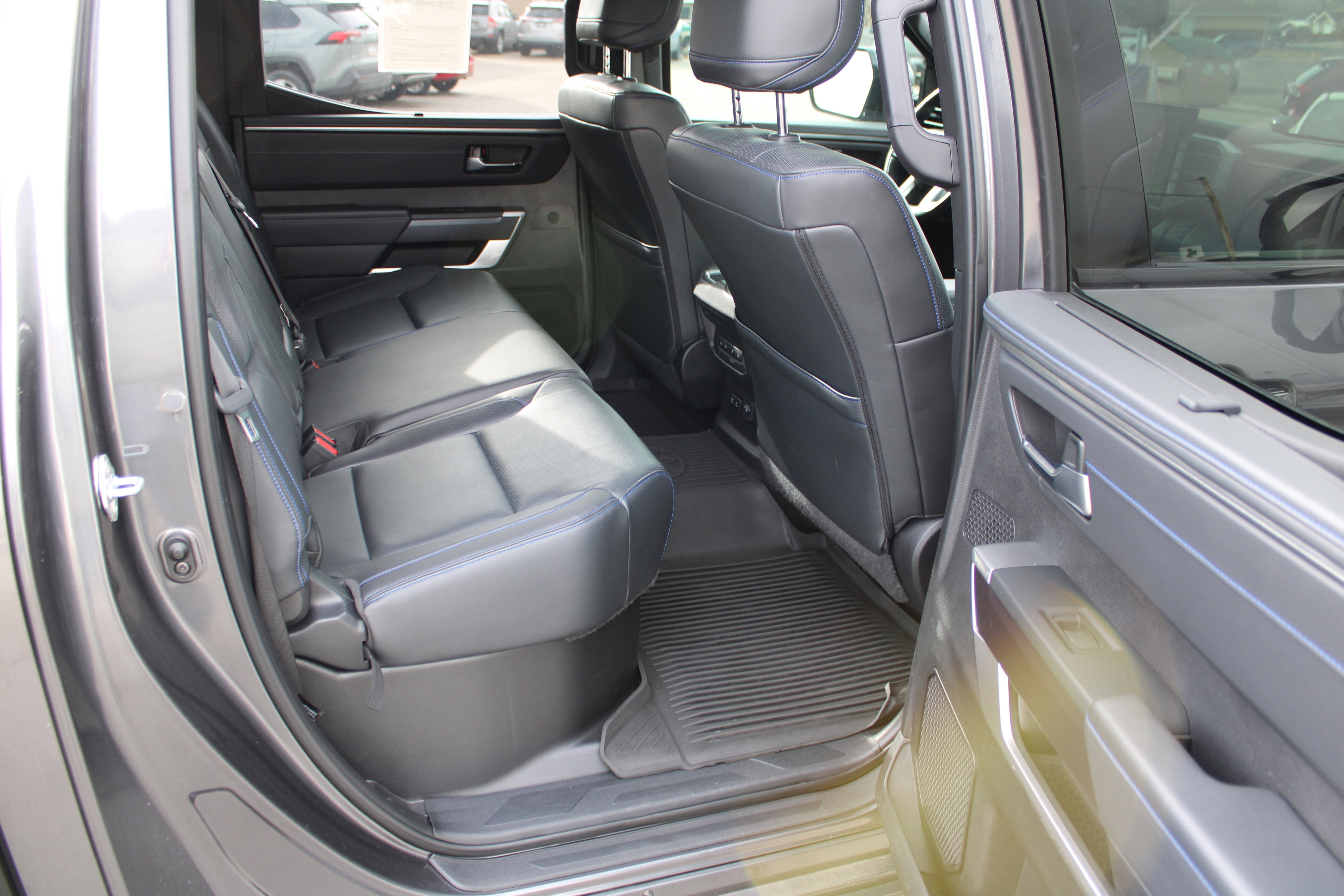 2022 Toyota Tundra 4WD Platinum