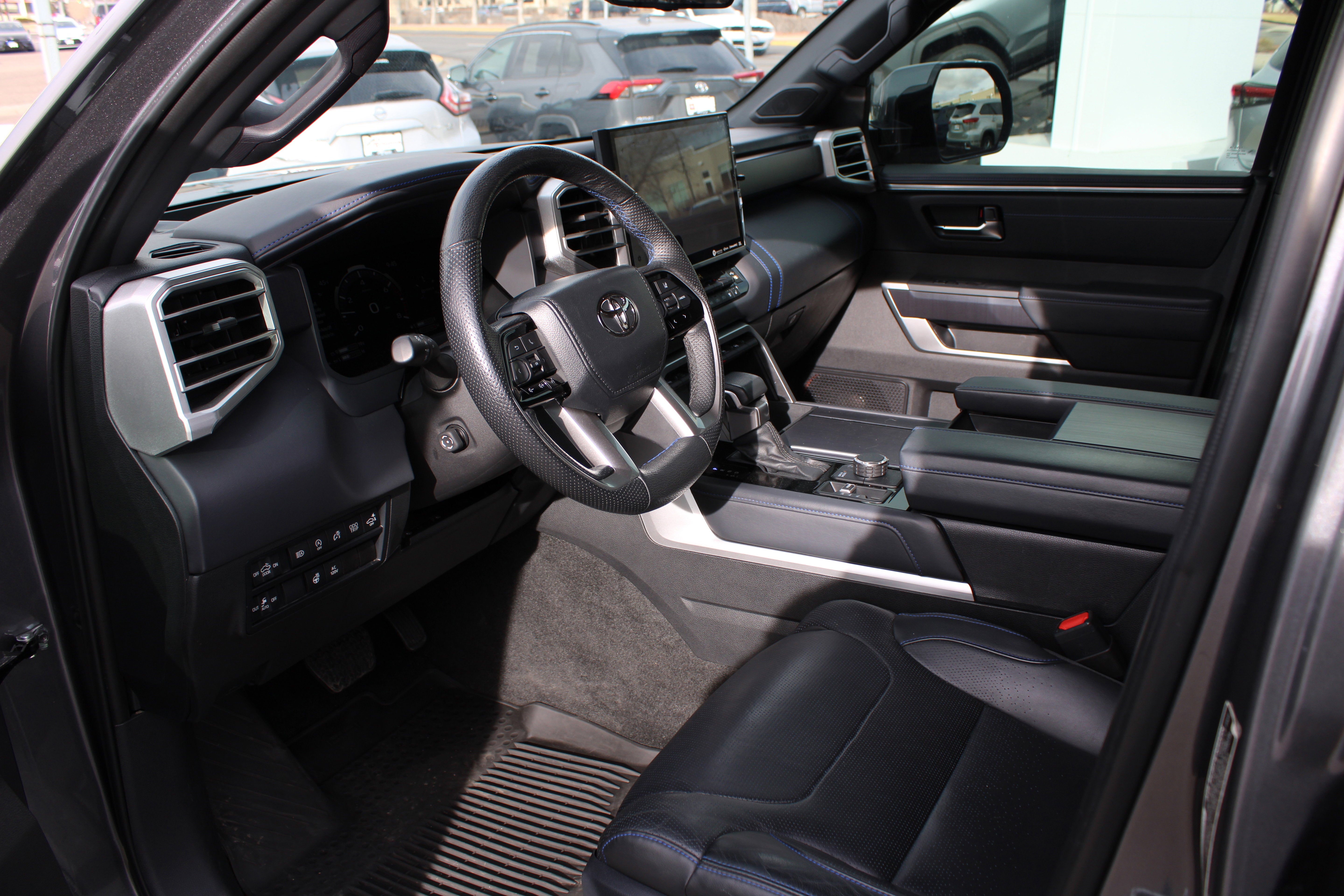 2022 Toyota Tundra 4WD Platinum