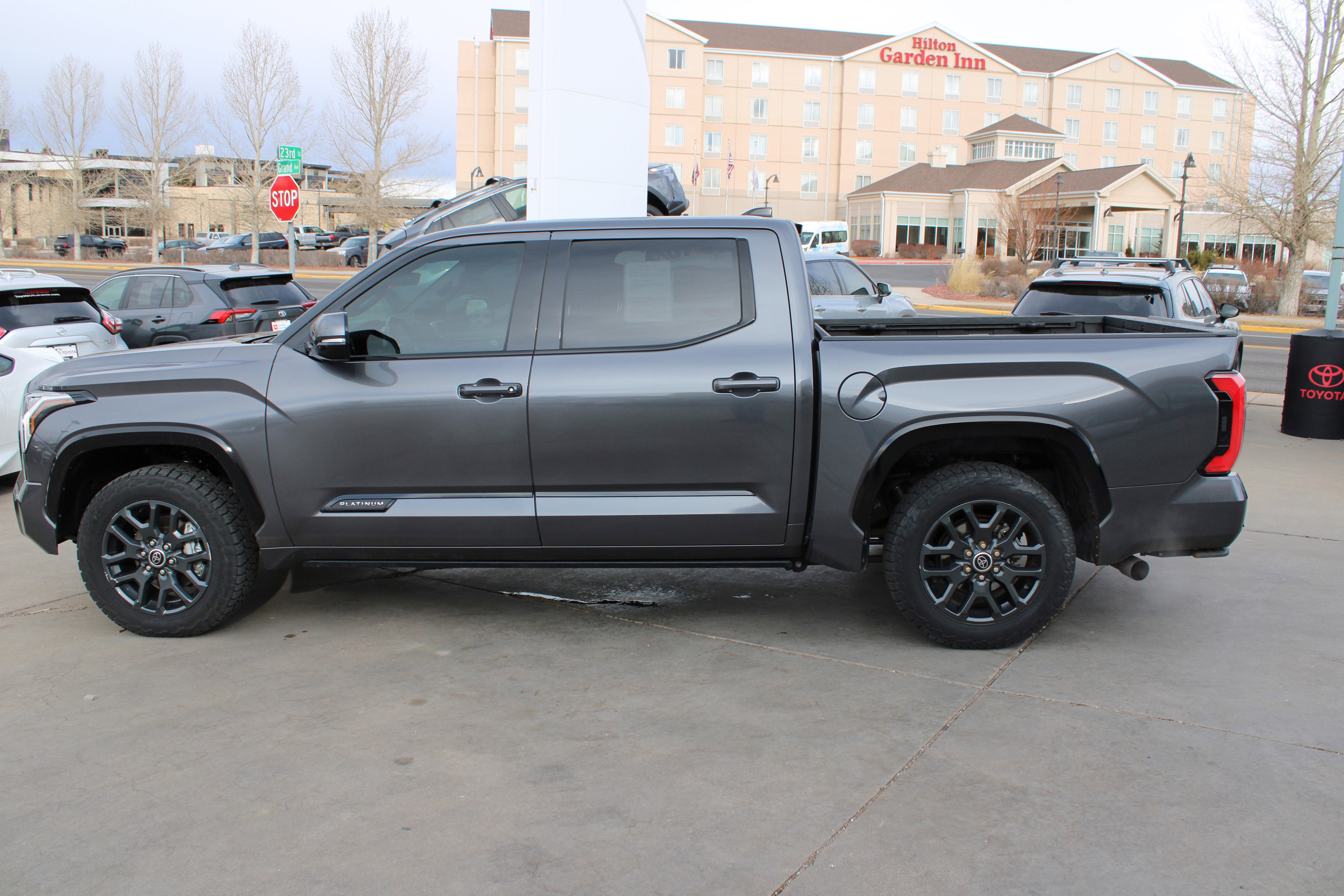 2022 Toyota Tundra 4WD Platinum