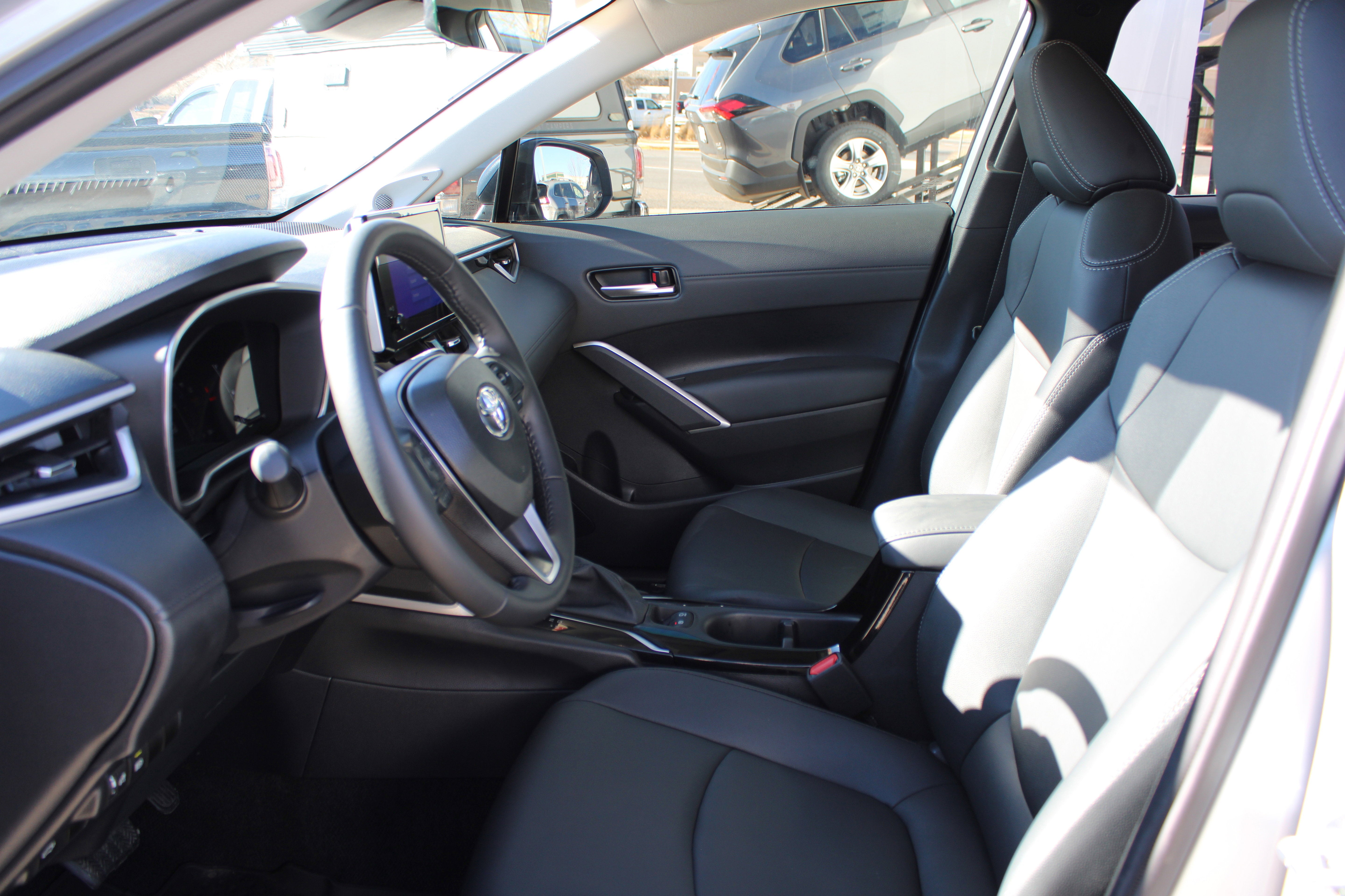 2025 Toyota Corolla Cross XLE