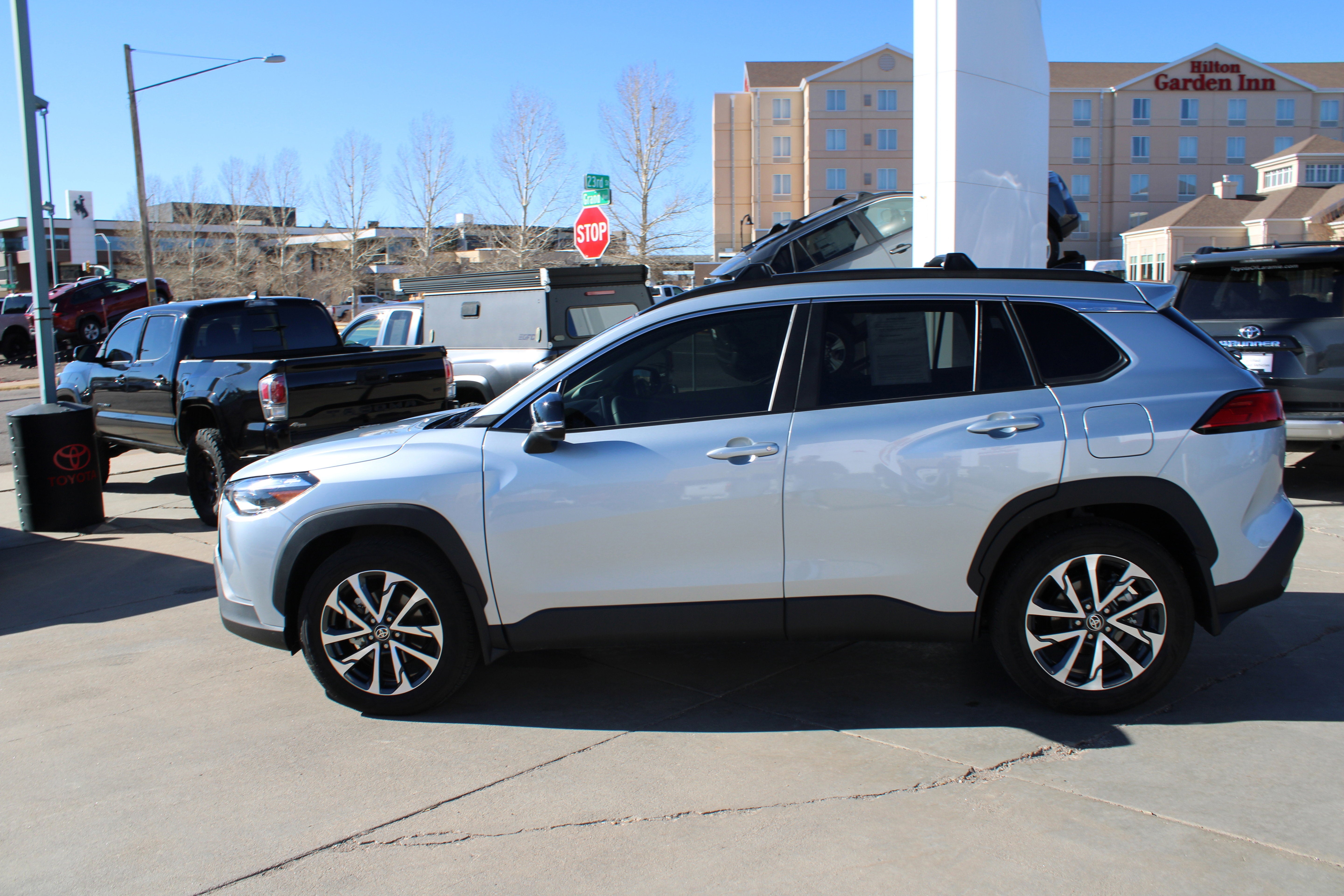 2025 Toyota Corolla Cross XLE