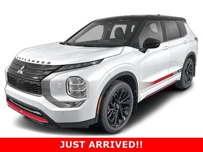 2024 Mitsubishi Outlander Base