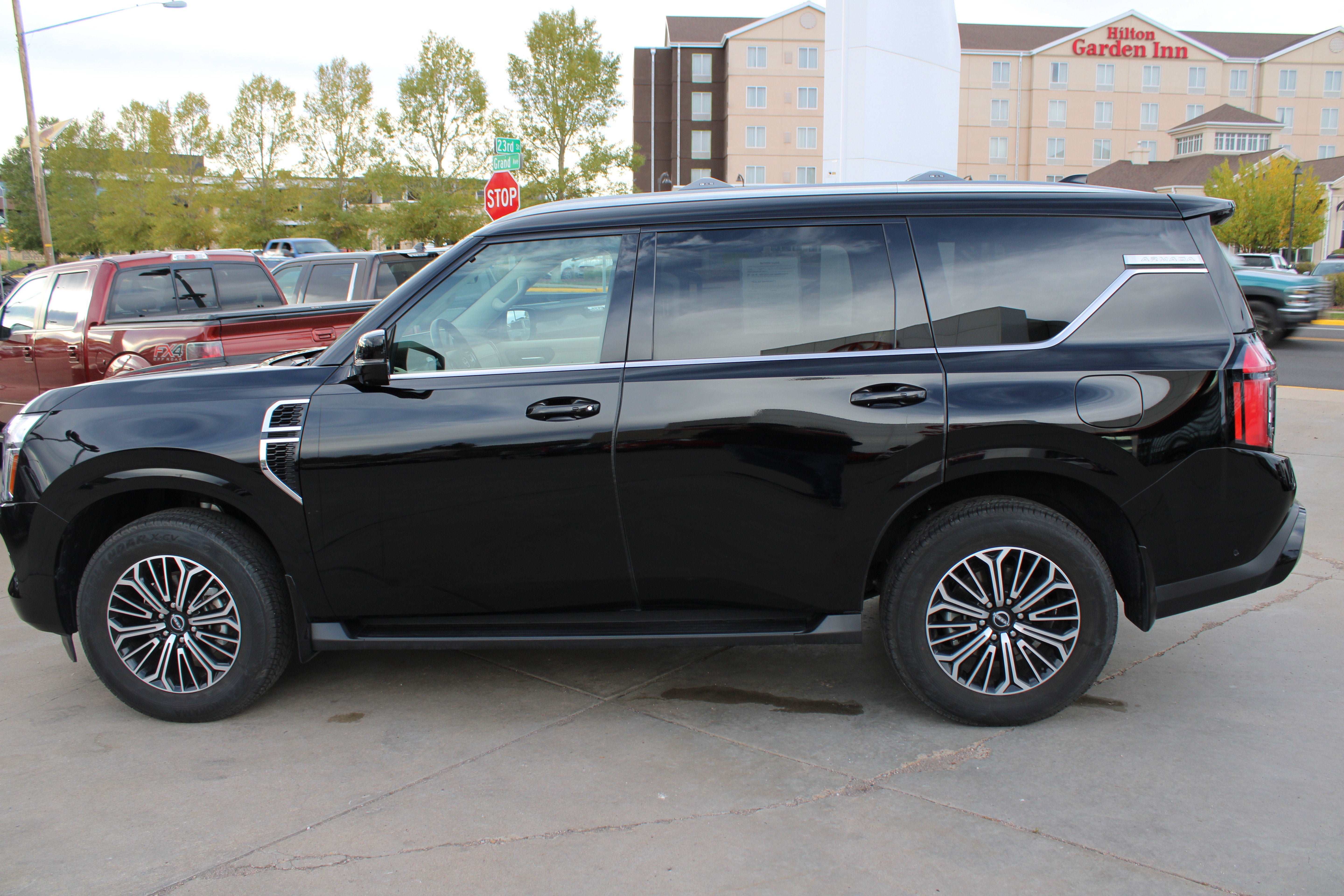 2025 Nissan Armada Platinum