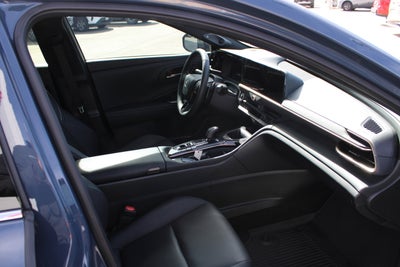 2025 Toyota Crown Signia Limited