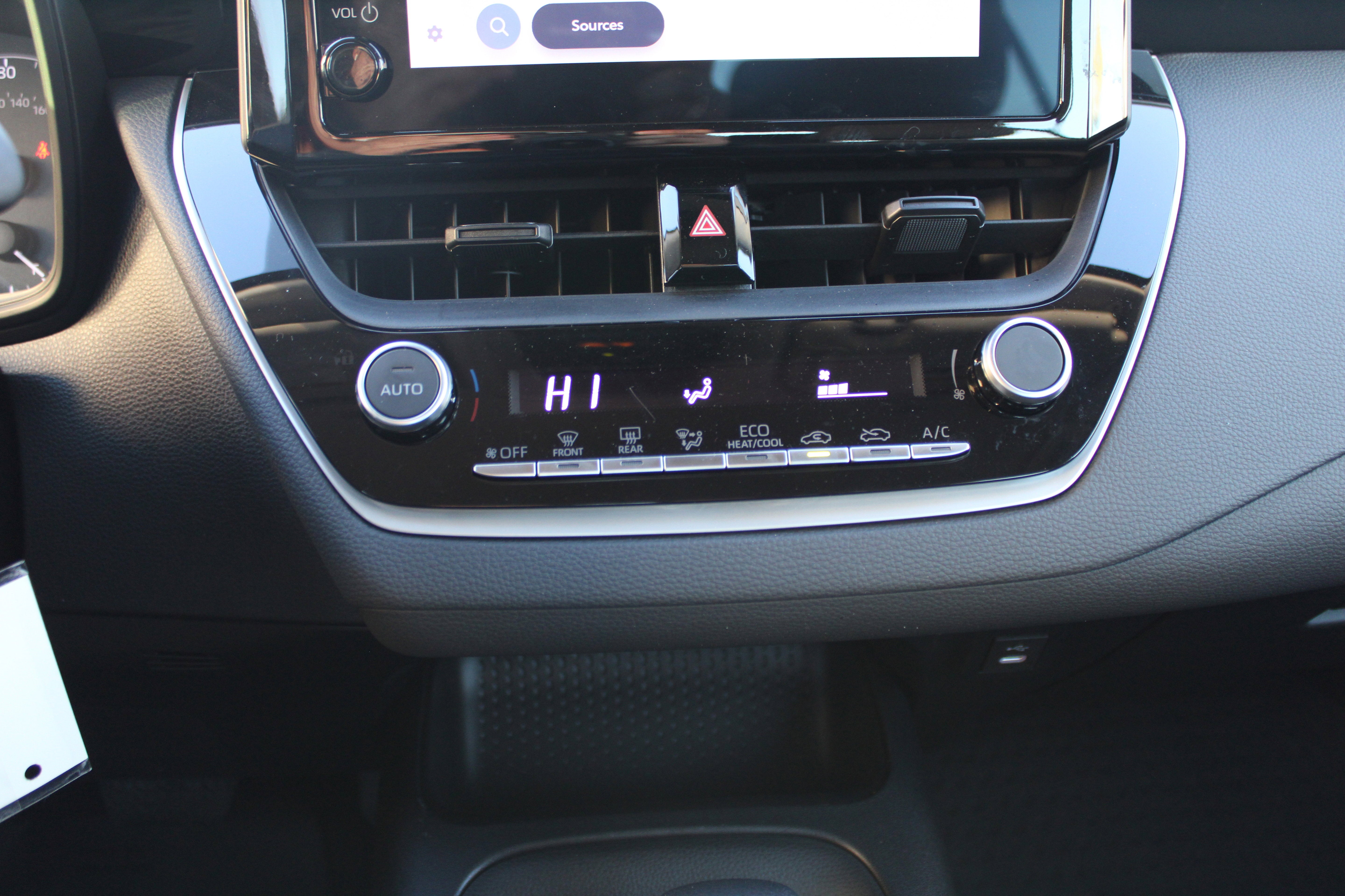 2025 Toyota Corolla Hybrid LE