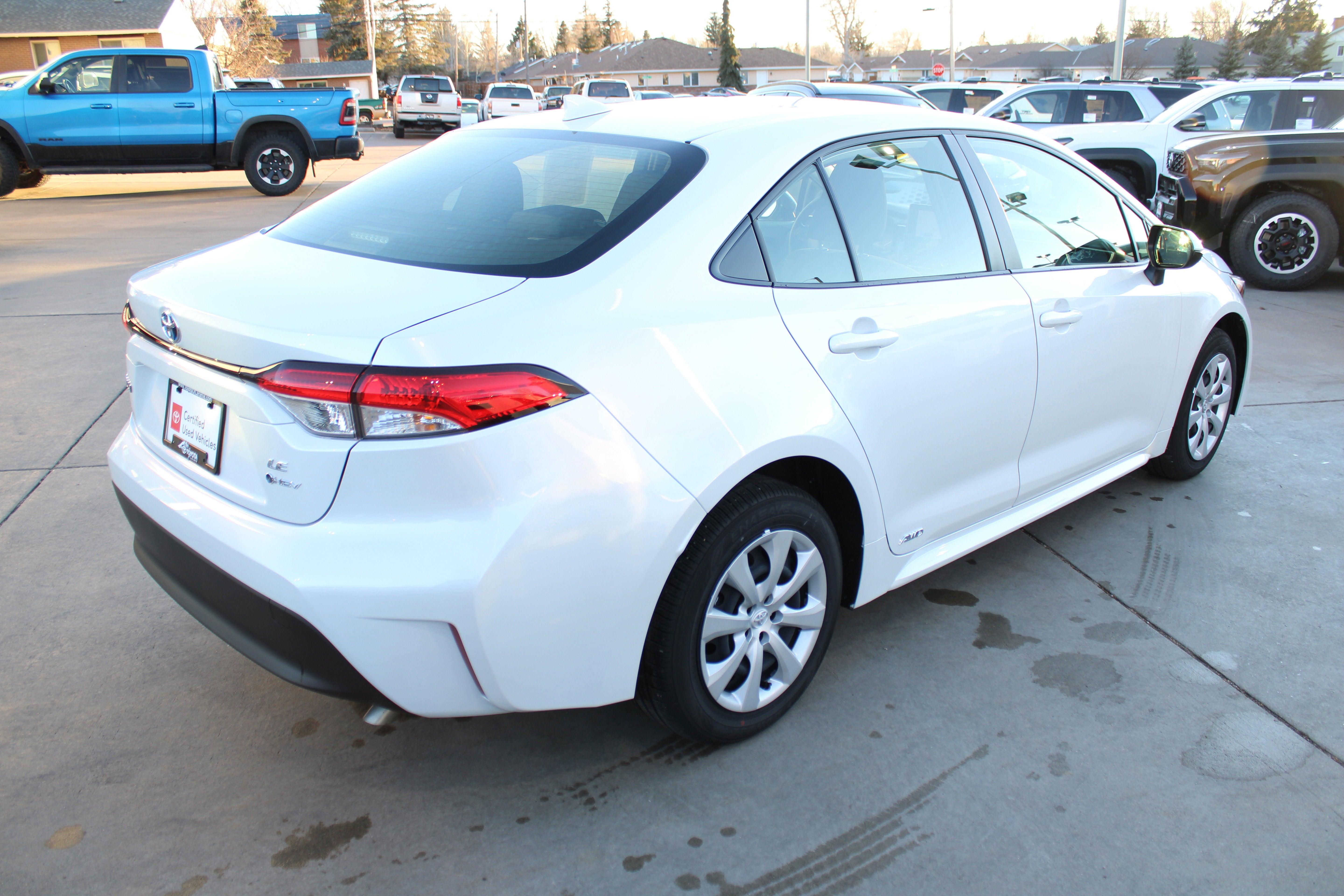 2025 Toyota Corolla Hybrid LE