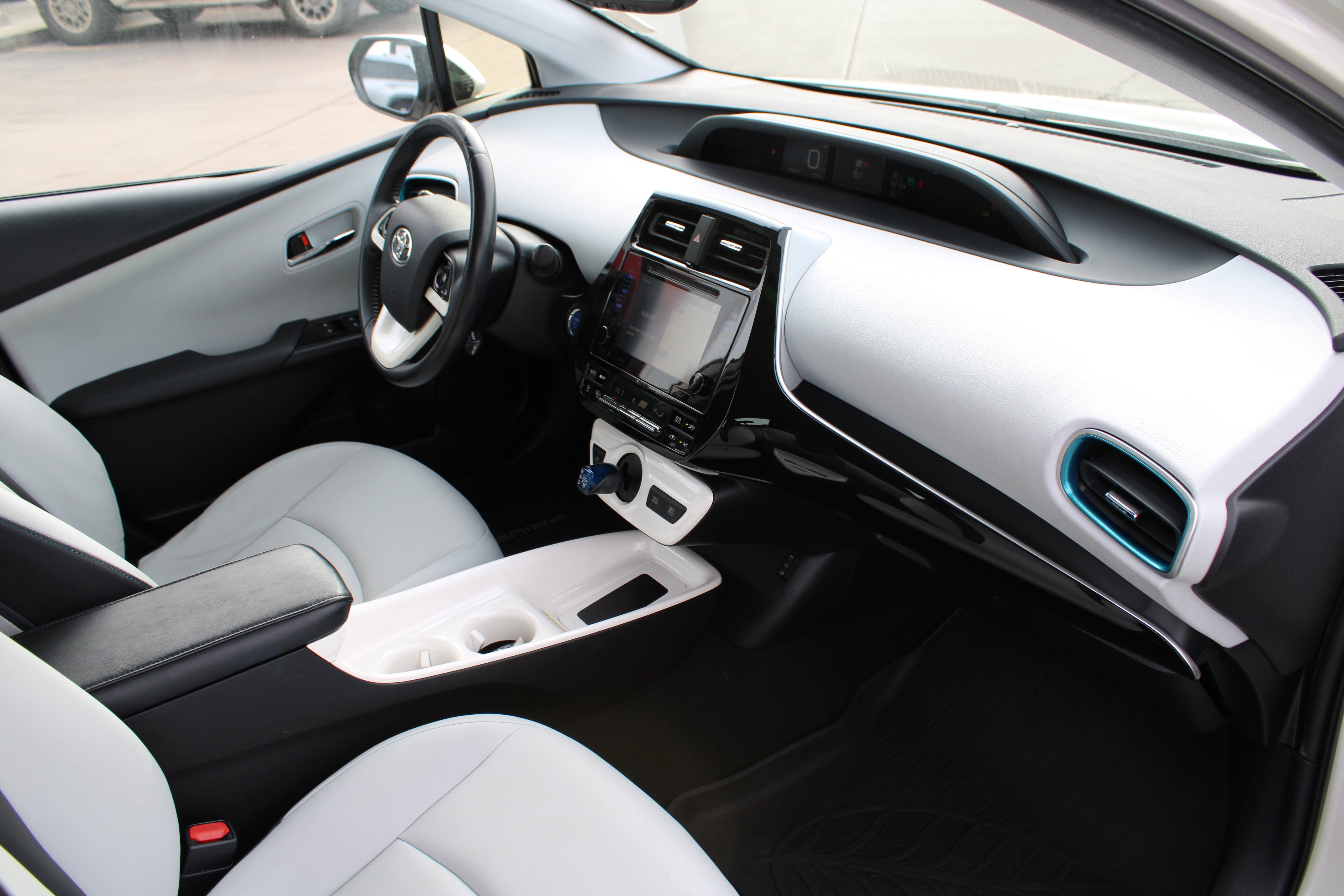 2016 Toyota Prius Three Touring