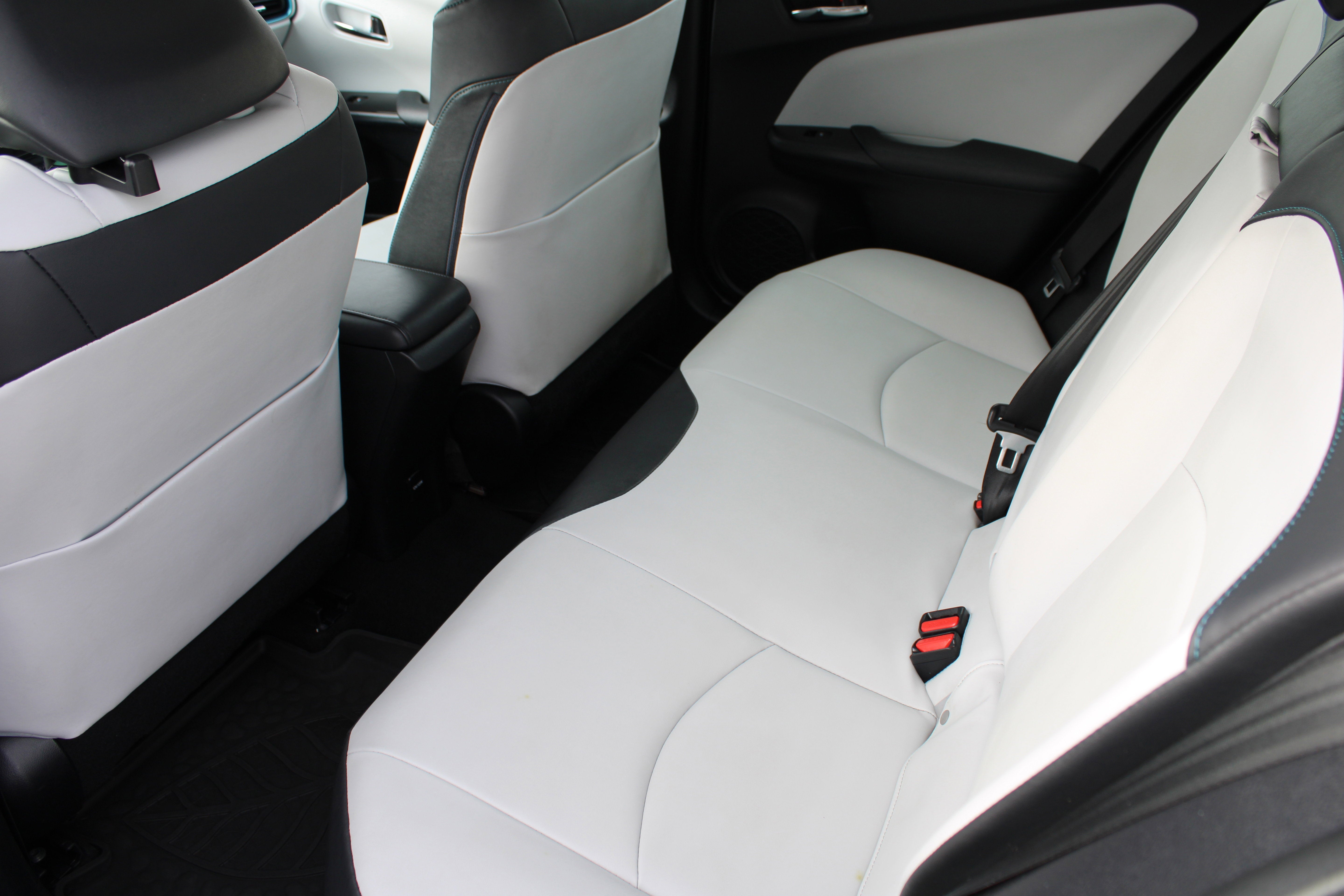 2016 Toyota Prius Three Touring