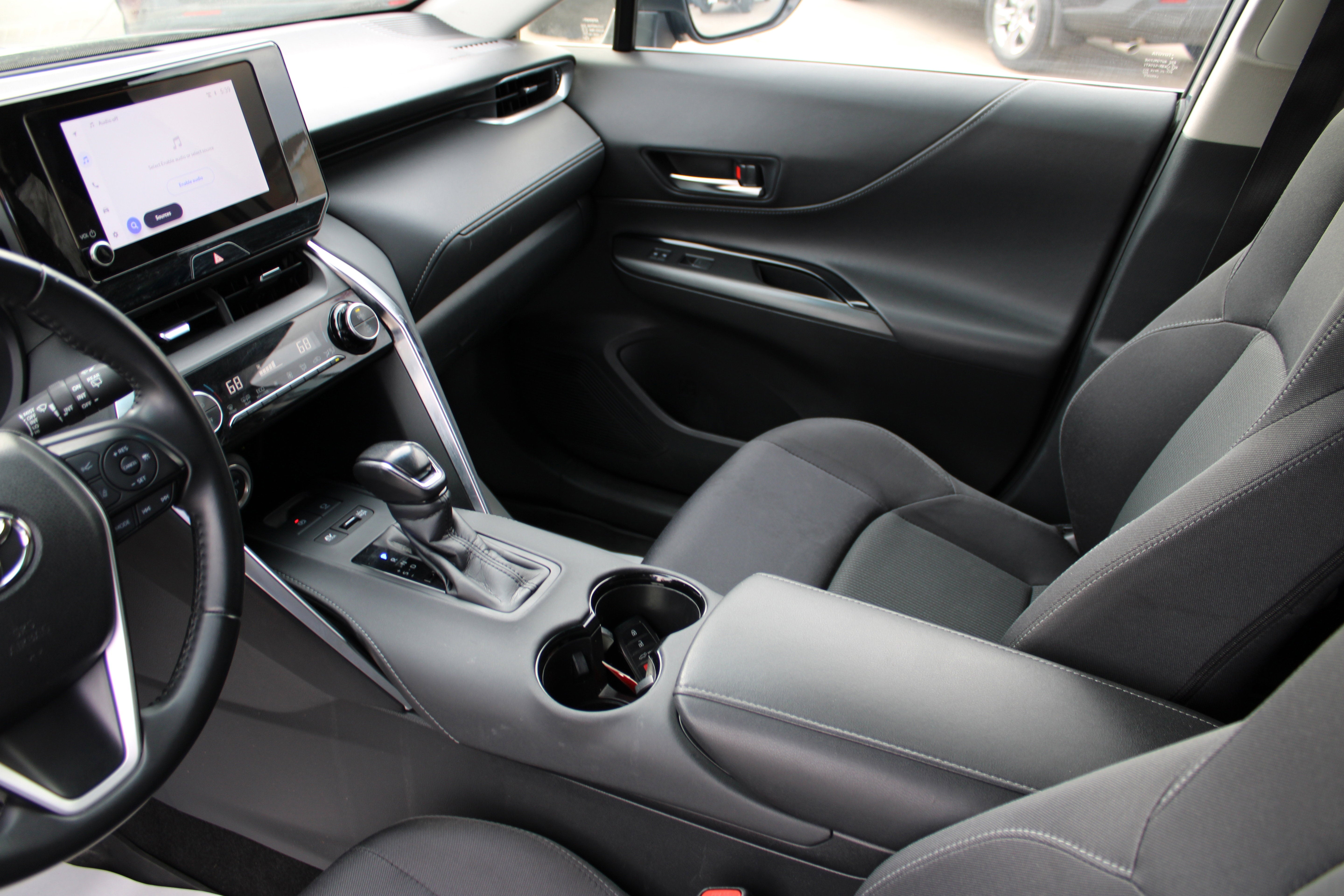 2024 Toyota Venza LE