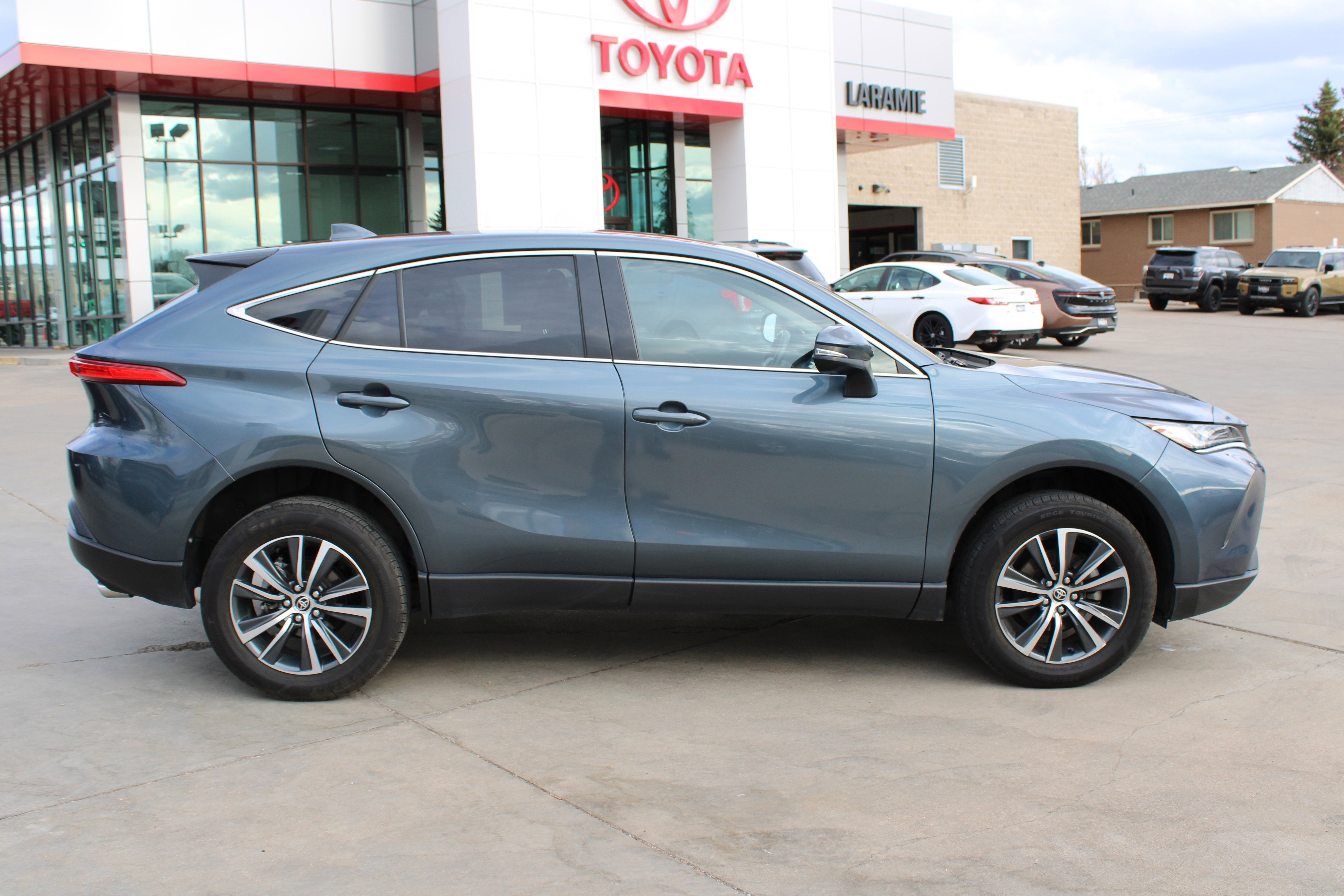 2024 Toyota Venza LE