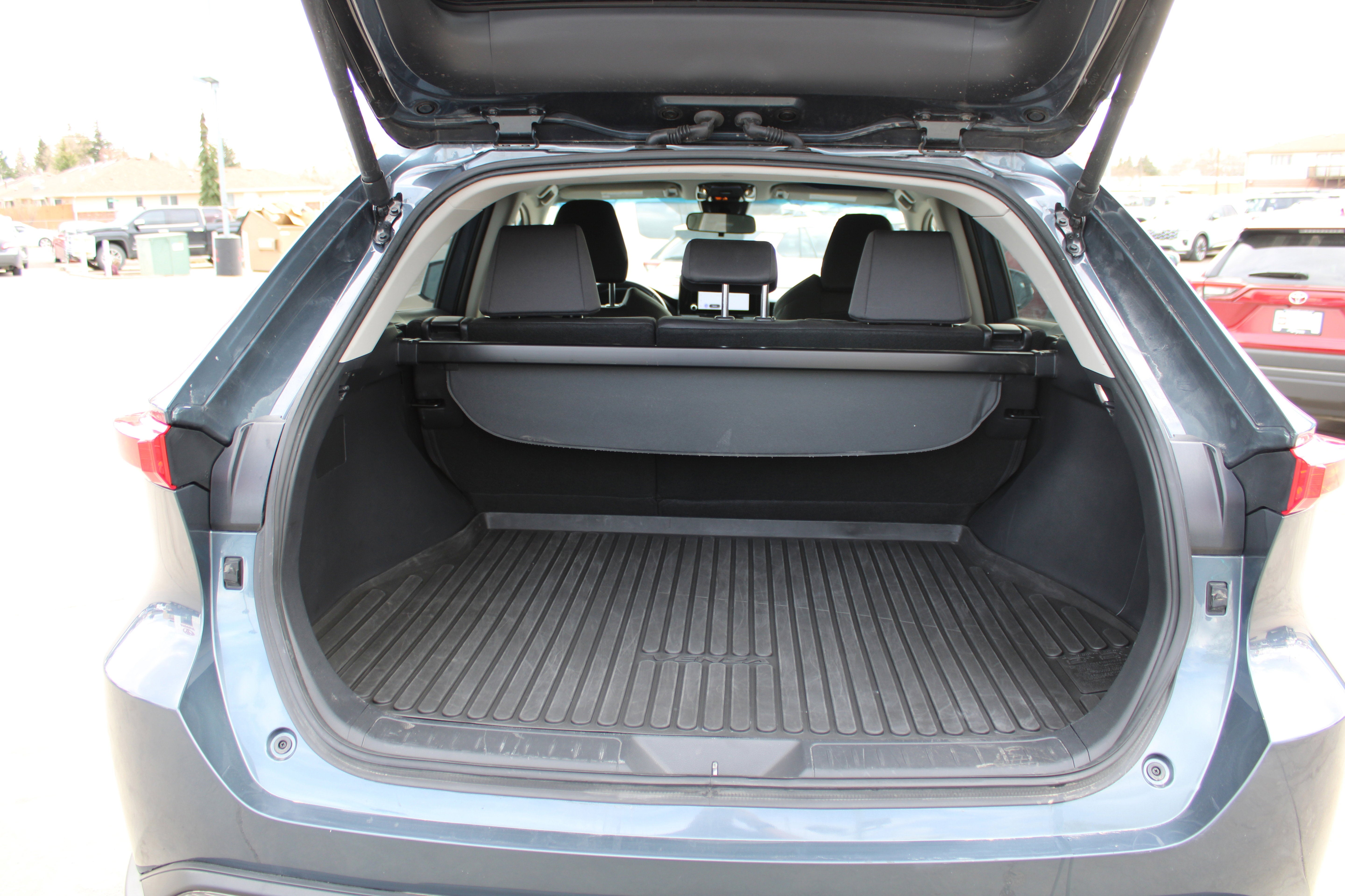 2024 Toyota Venza LE