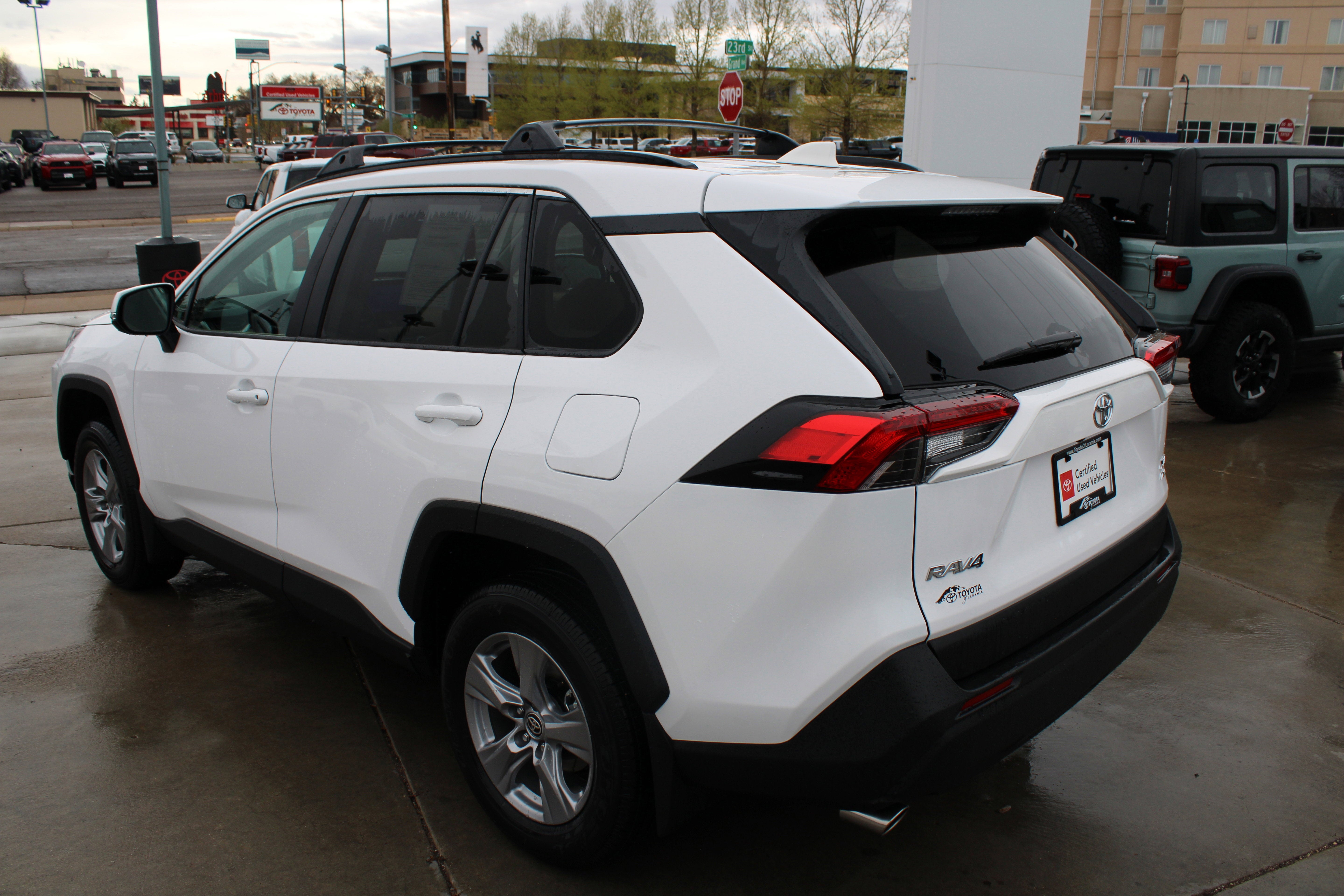 2025 Toyota RAV4 XLE Premium
