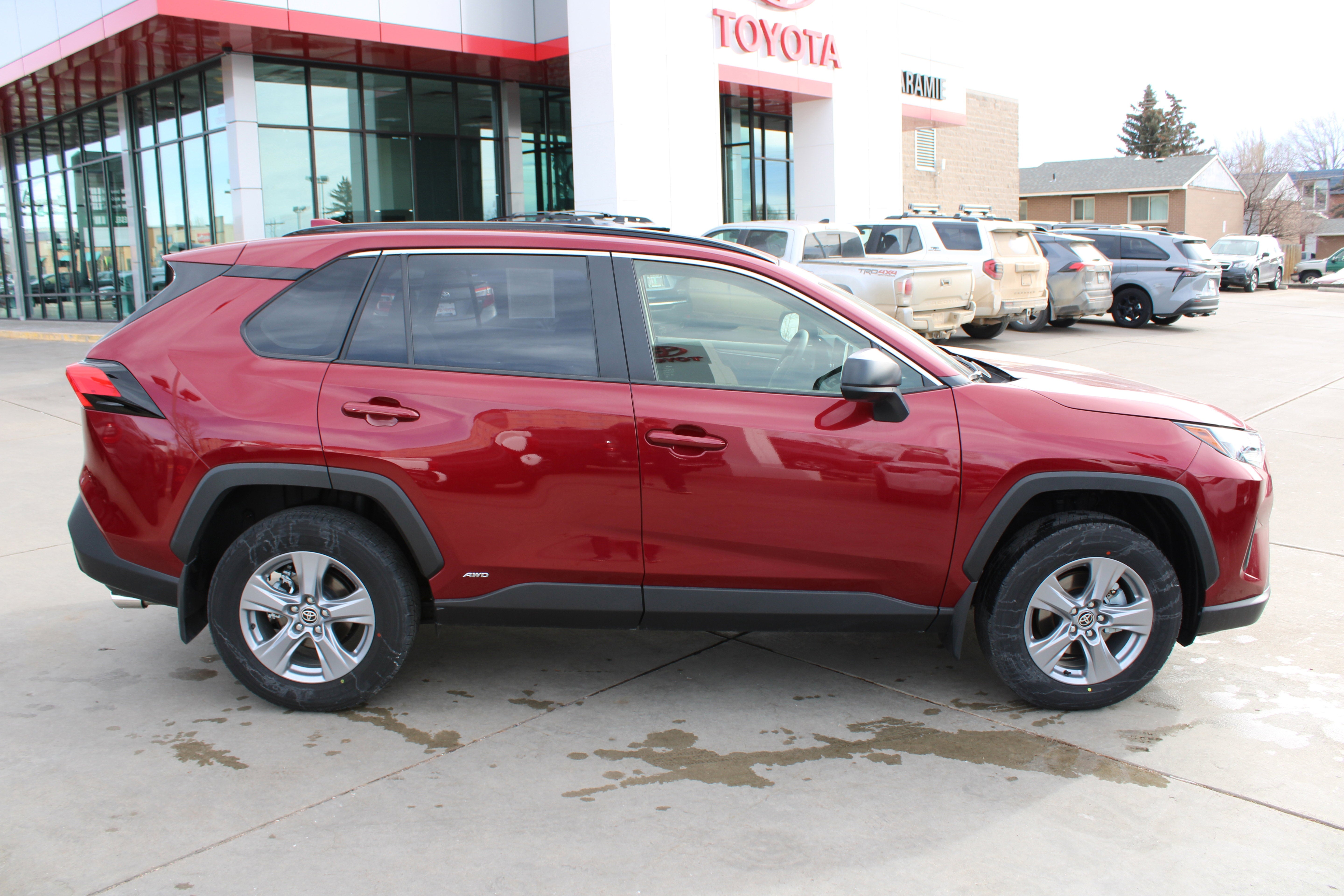 2025 Toyota RAV4 Hybrid LE