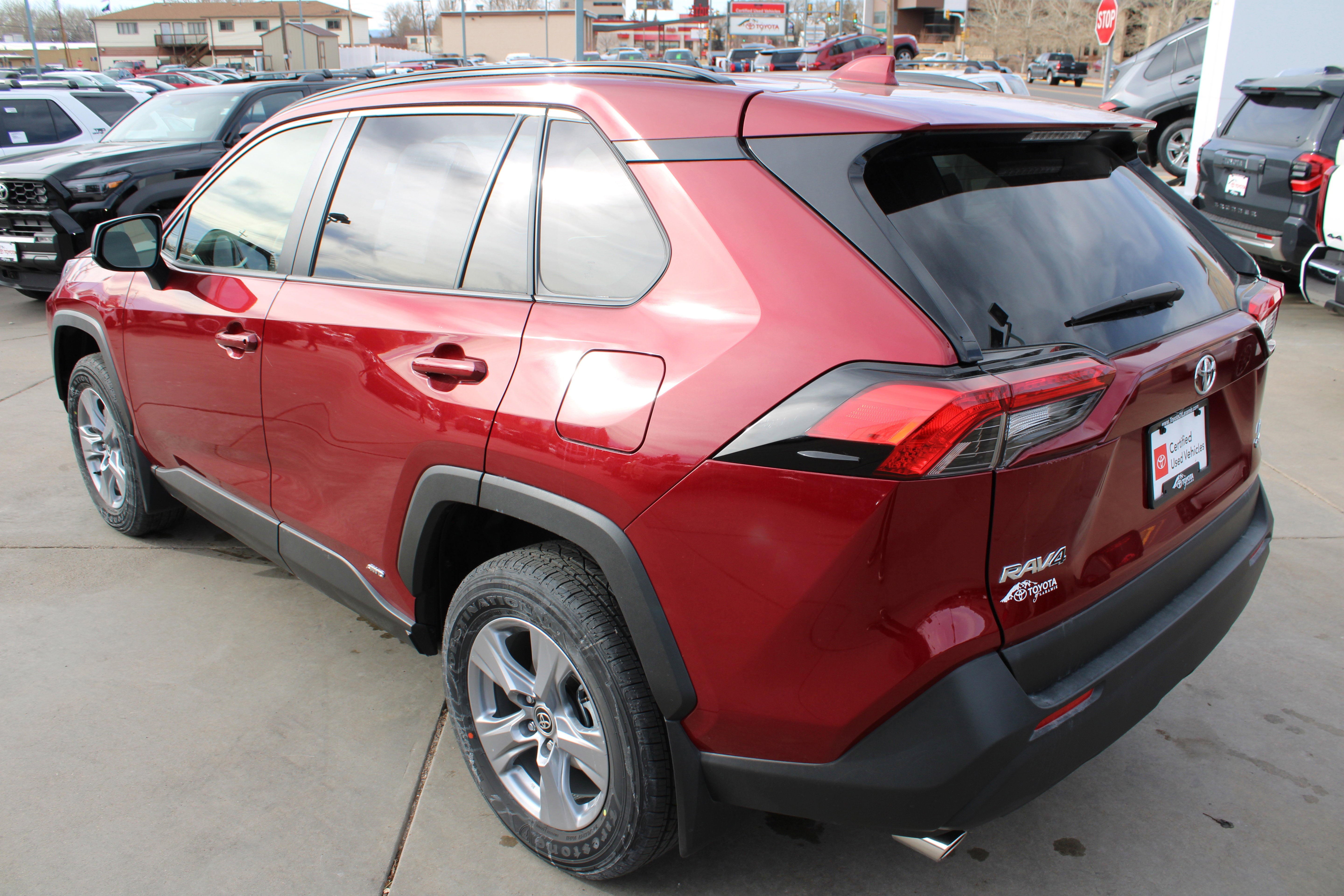 2025 Toyota RAV4 Hybrid LE