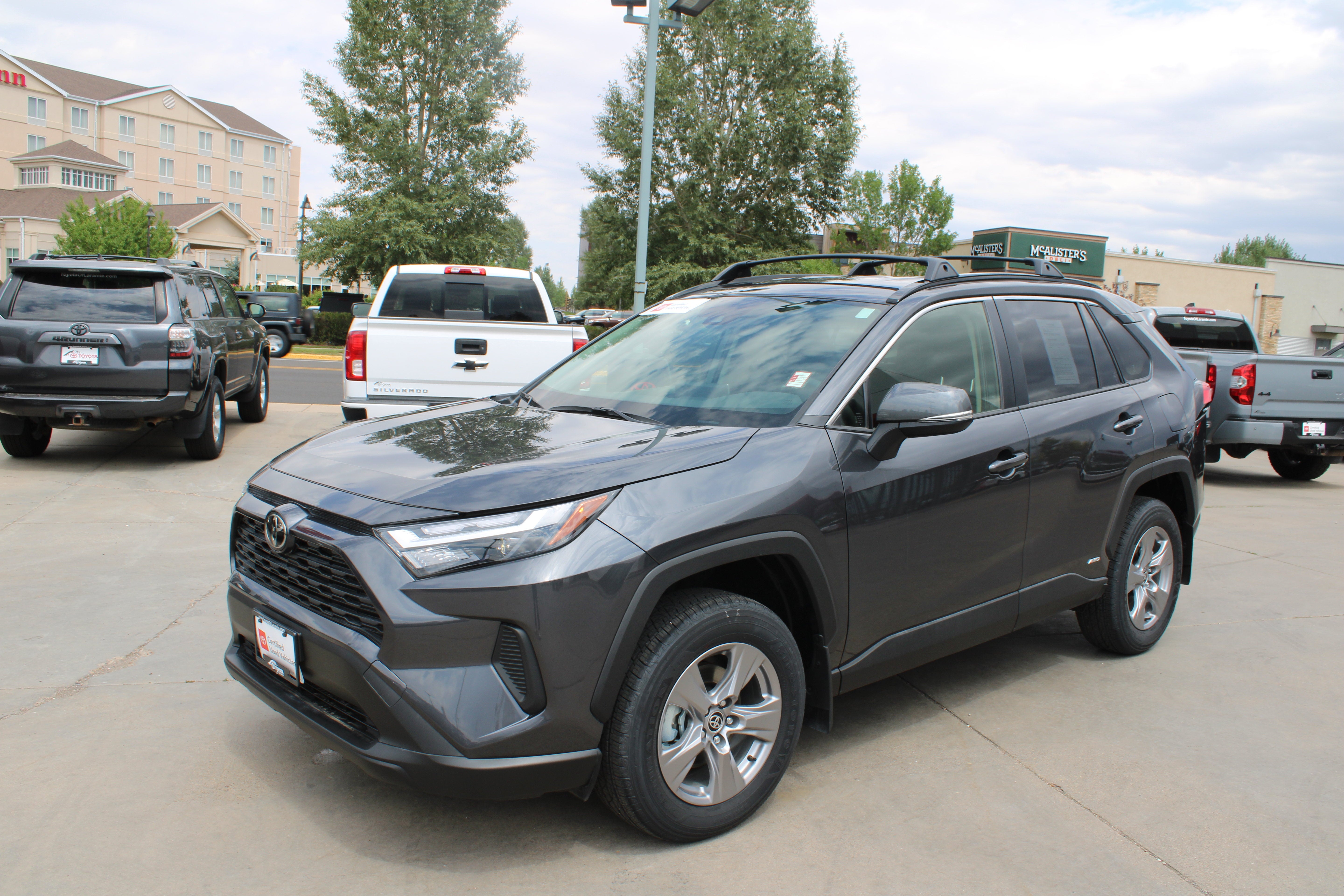 2025 Toyota RAV4 Hybrid XLE