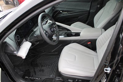 2025 Hyundai Elantra Hybrid Limited