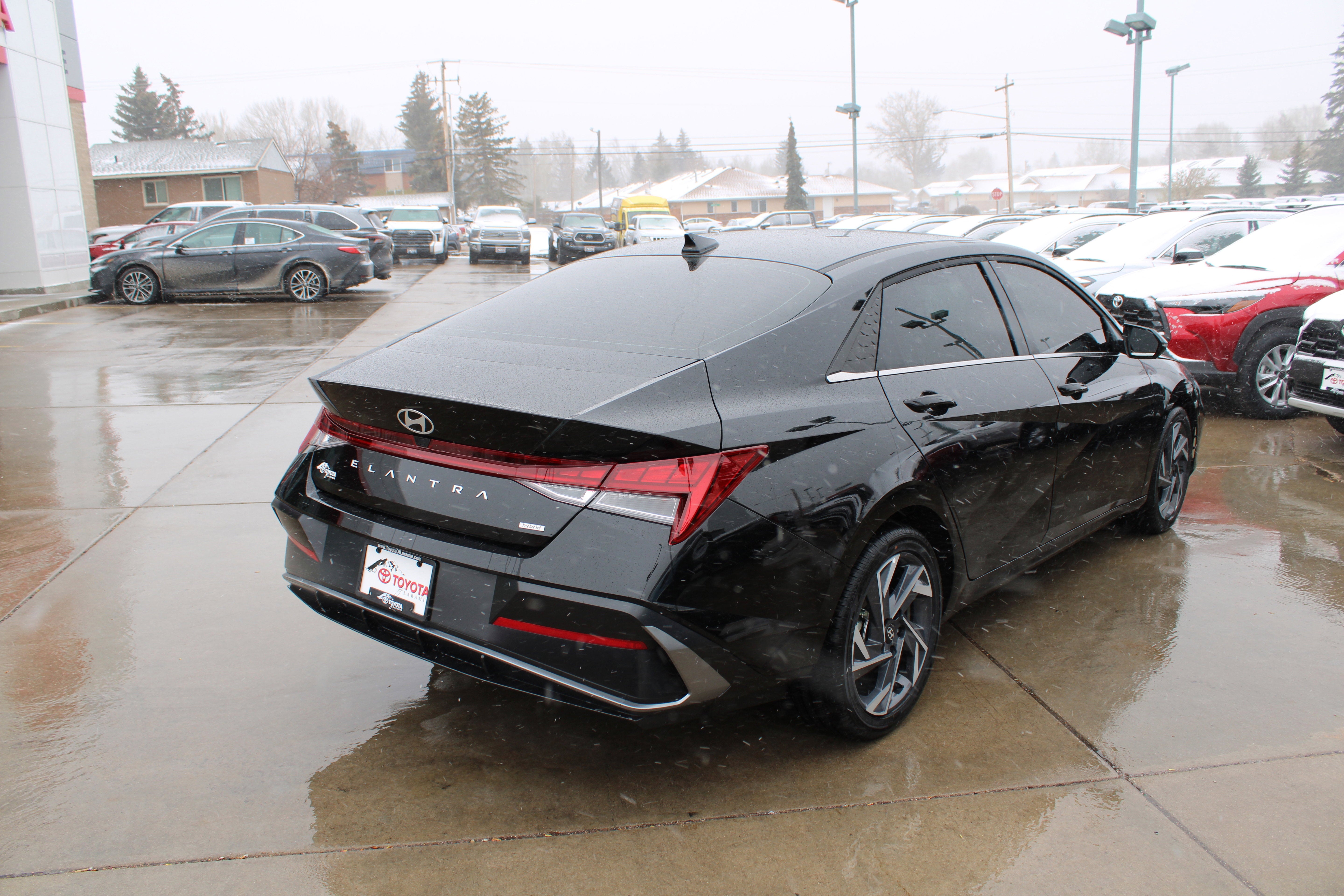 2025 Hyundai Elantra Hybrid Limited