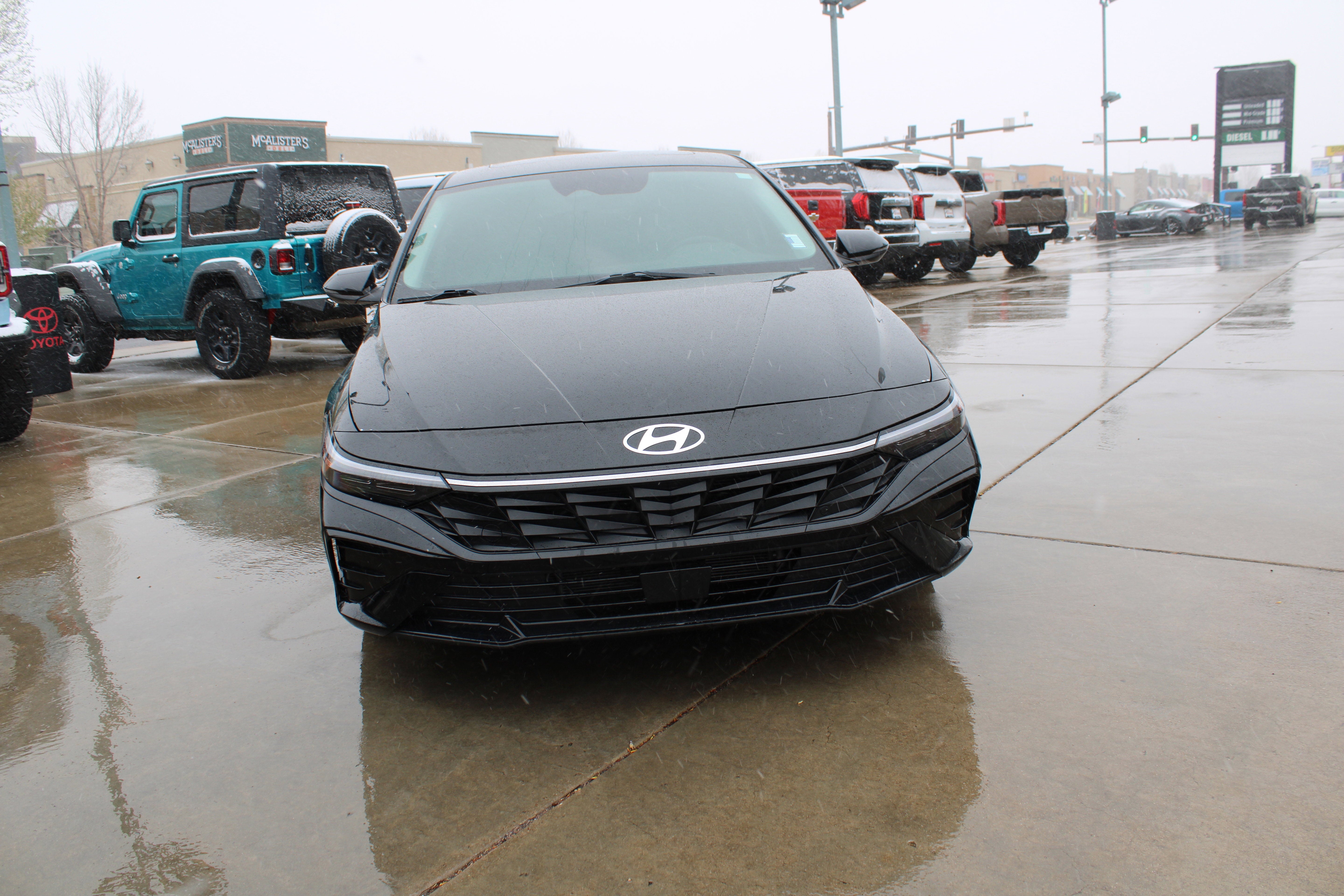 2025 Hyundai Elantra Hybrid Limited