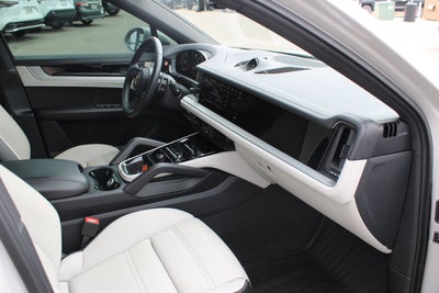 2024 Porsche Cayenne S