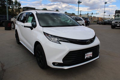 2026 Toyota Sienna Woodland Edition