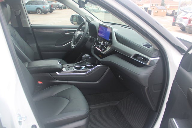 2026 Toyota Highlander Hybrid Hybrid Platinum