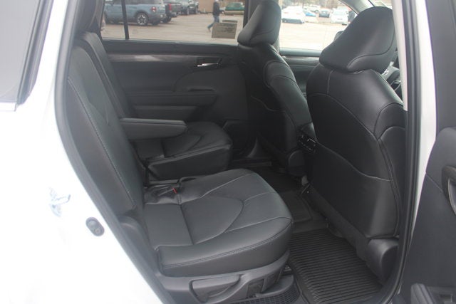 2026 Toyota Highlander Hybrid Hybrid Platinum